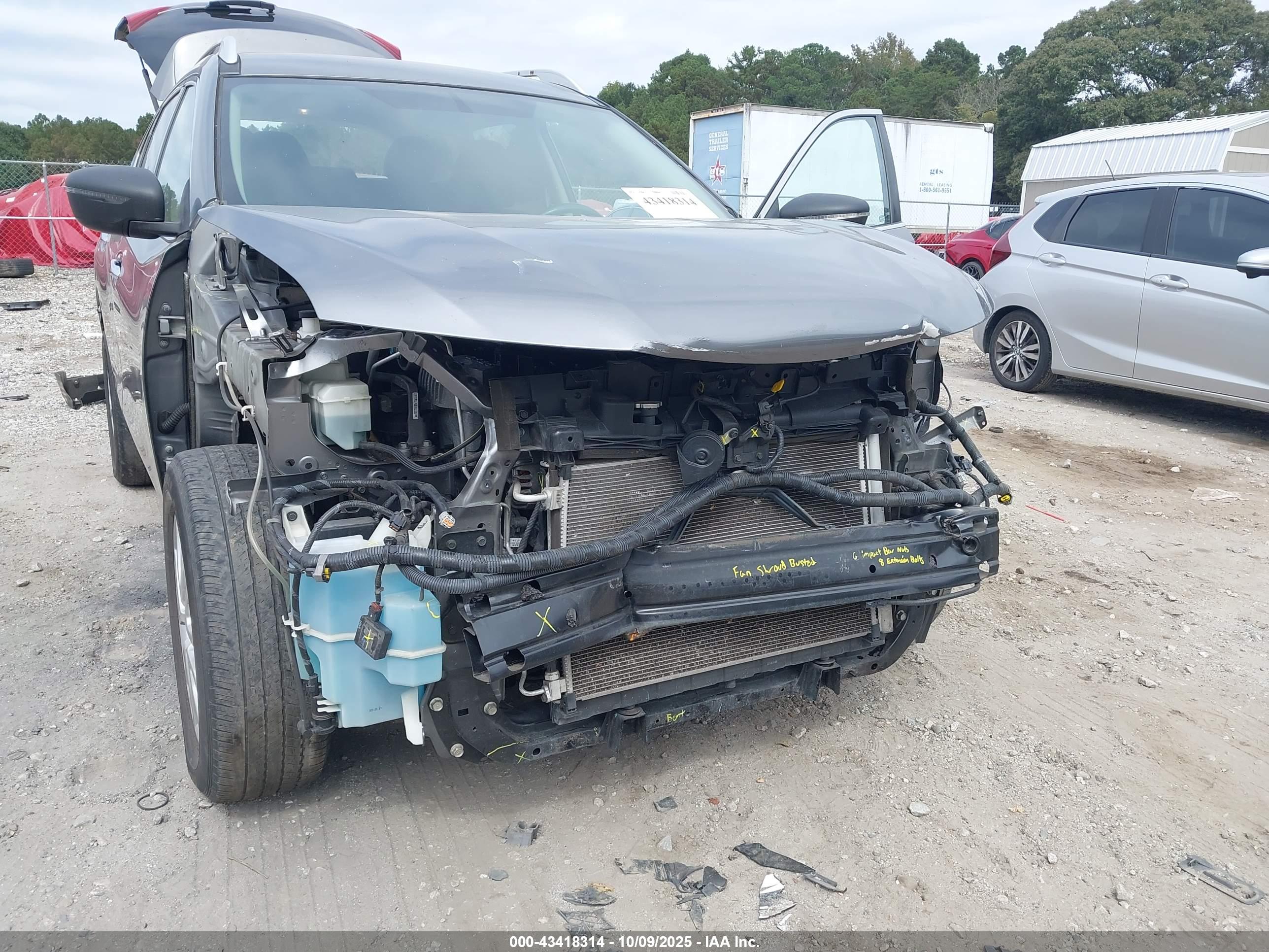 NISSAN ROGUE image 6