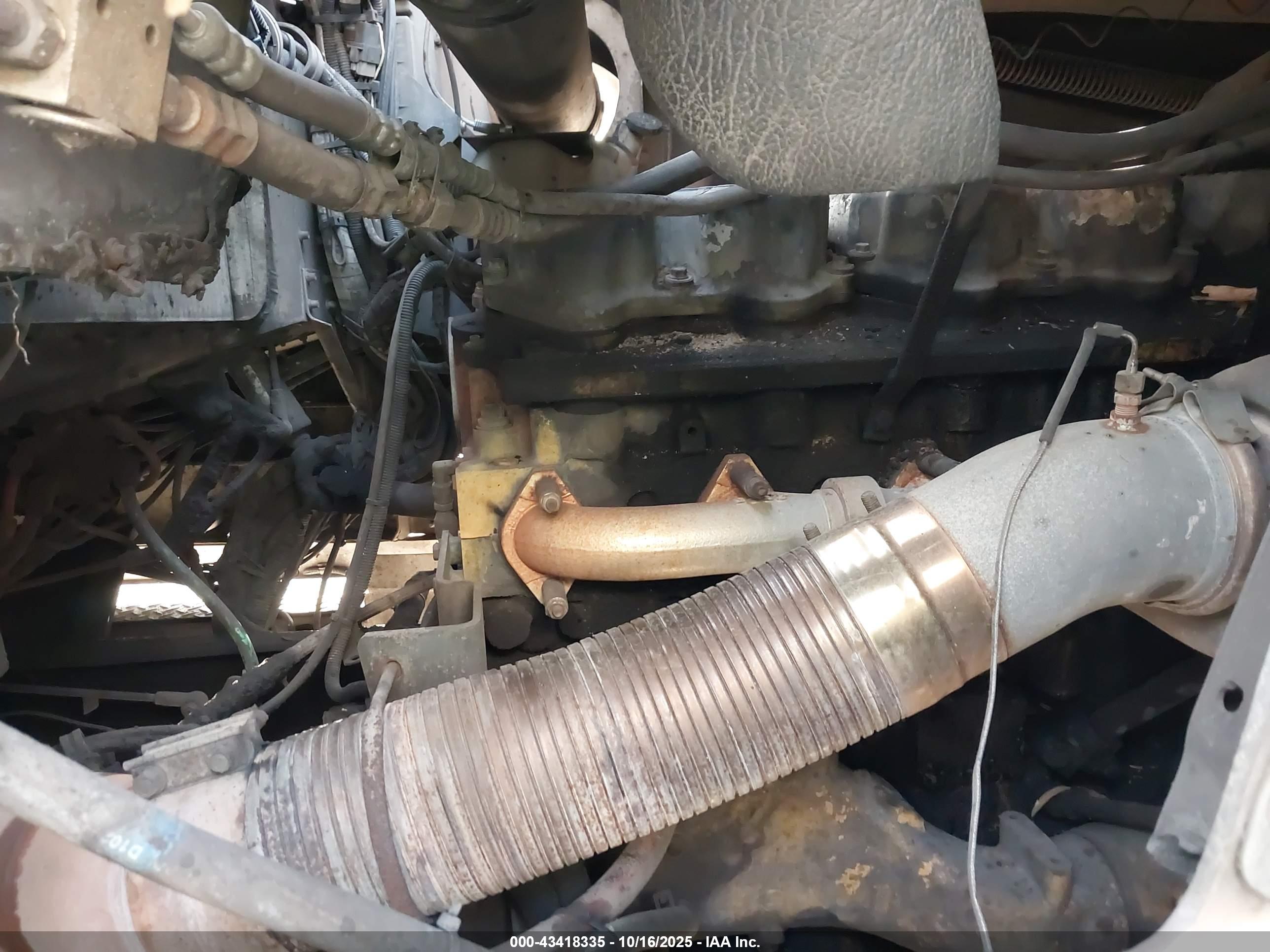 KENWORTH CONSTRUCTION image 10