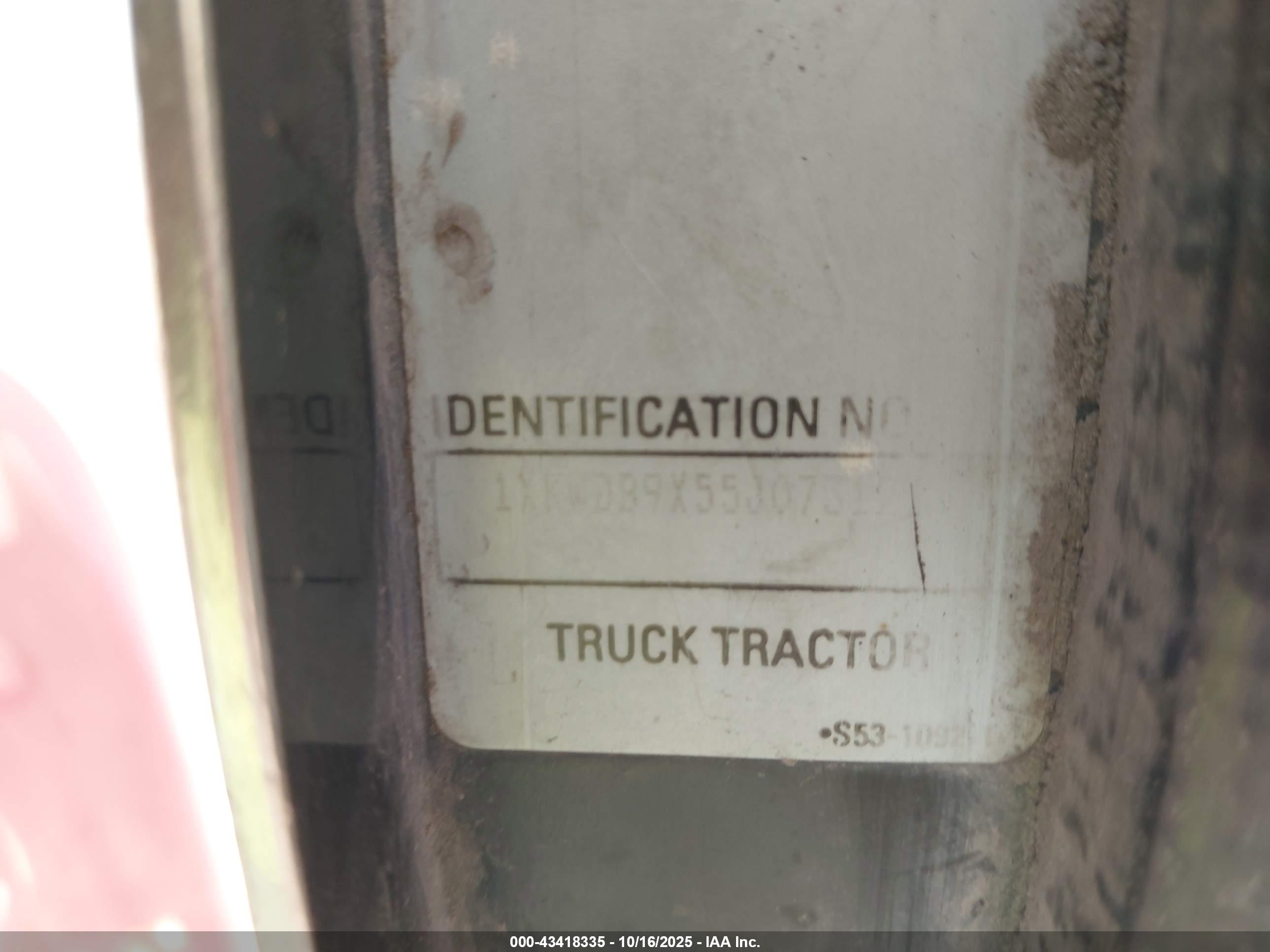 KENWORTH CONSTRUCTION image 9