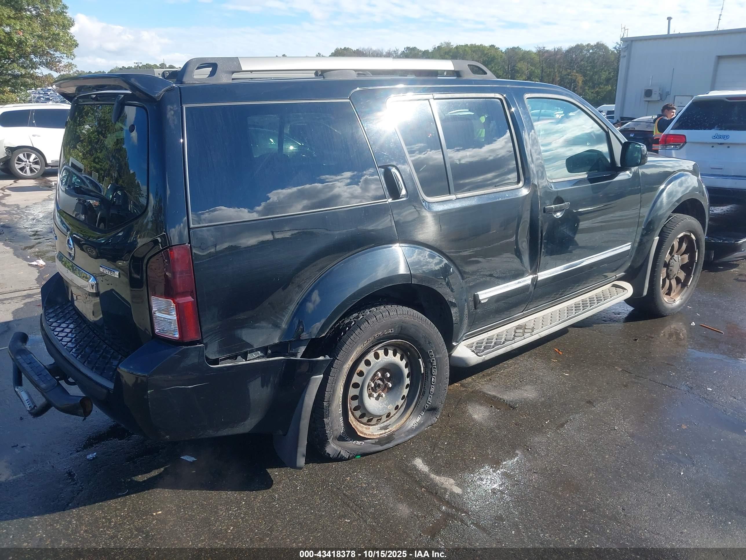 NISSAN PATHFINDER image 4
