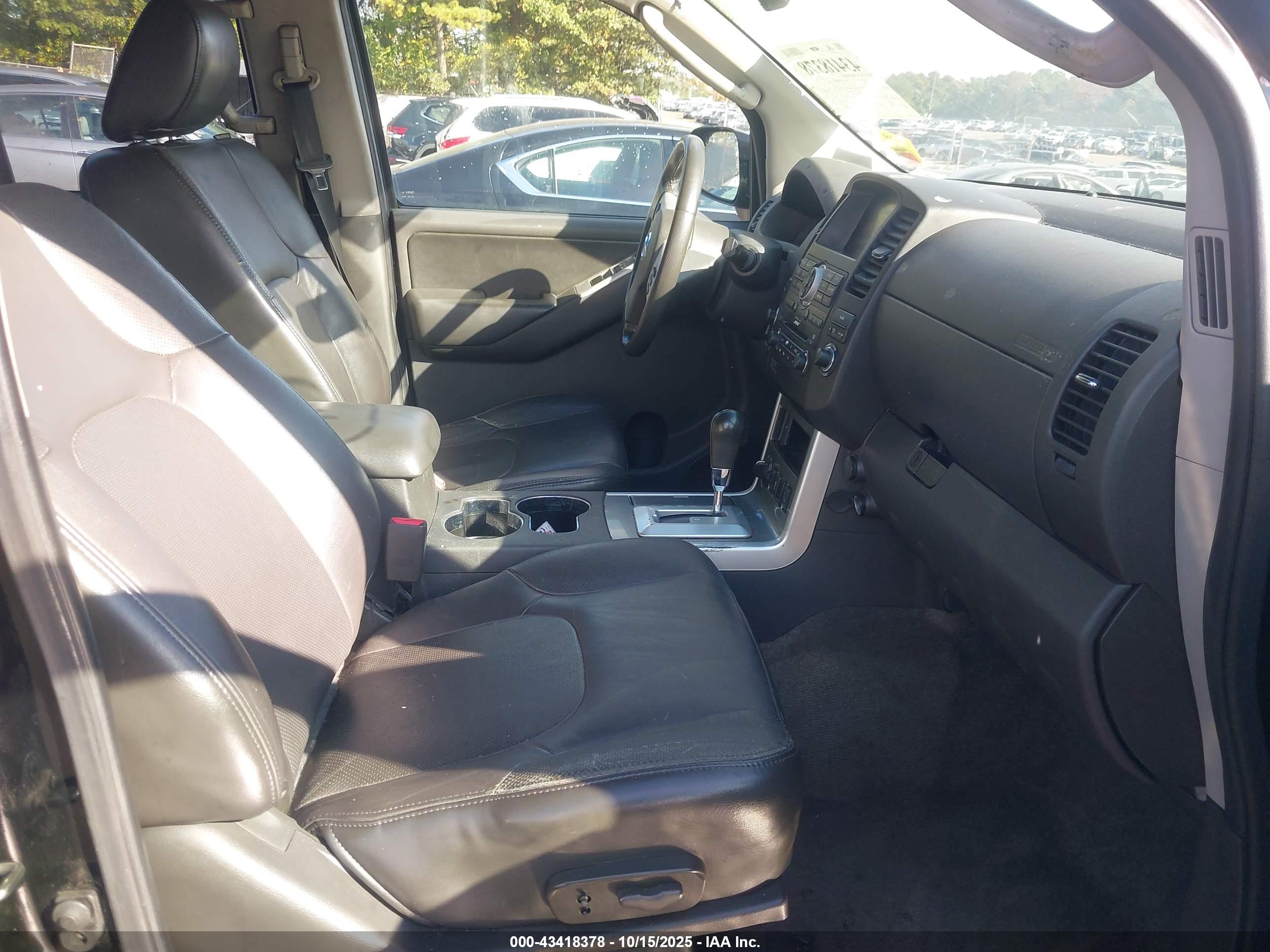 NISSAN PATHFINDER image 5