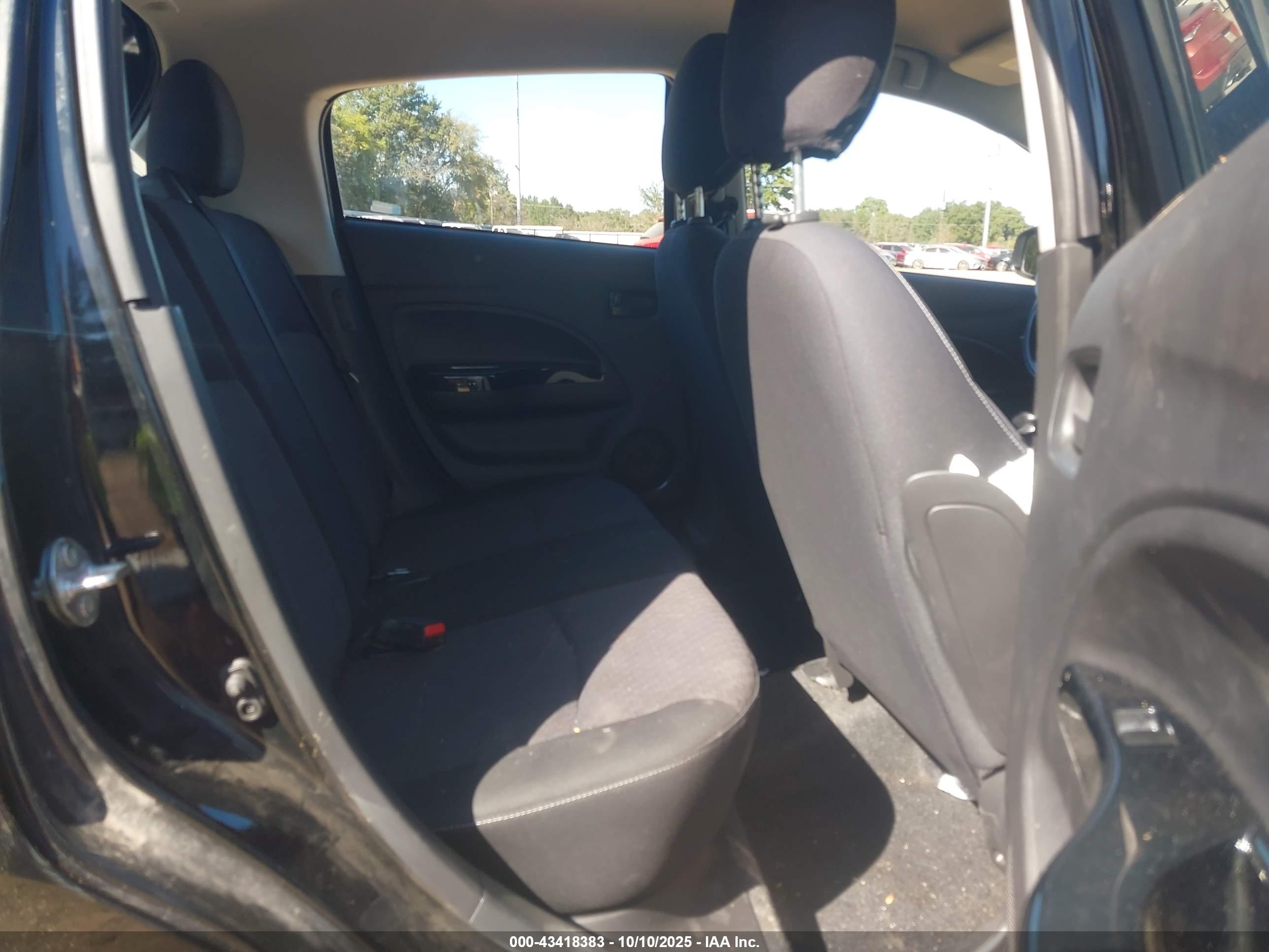 MITSUBISHI MIRAGE image 8
