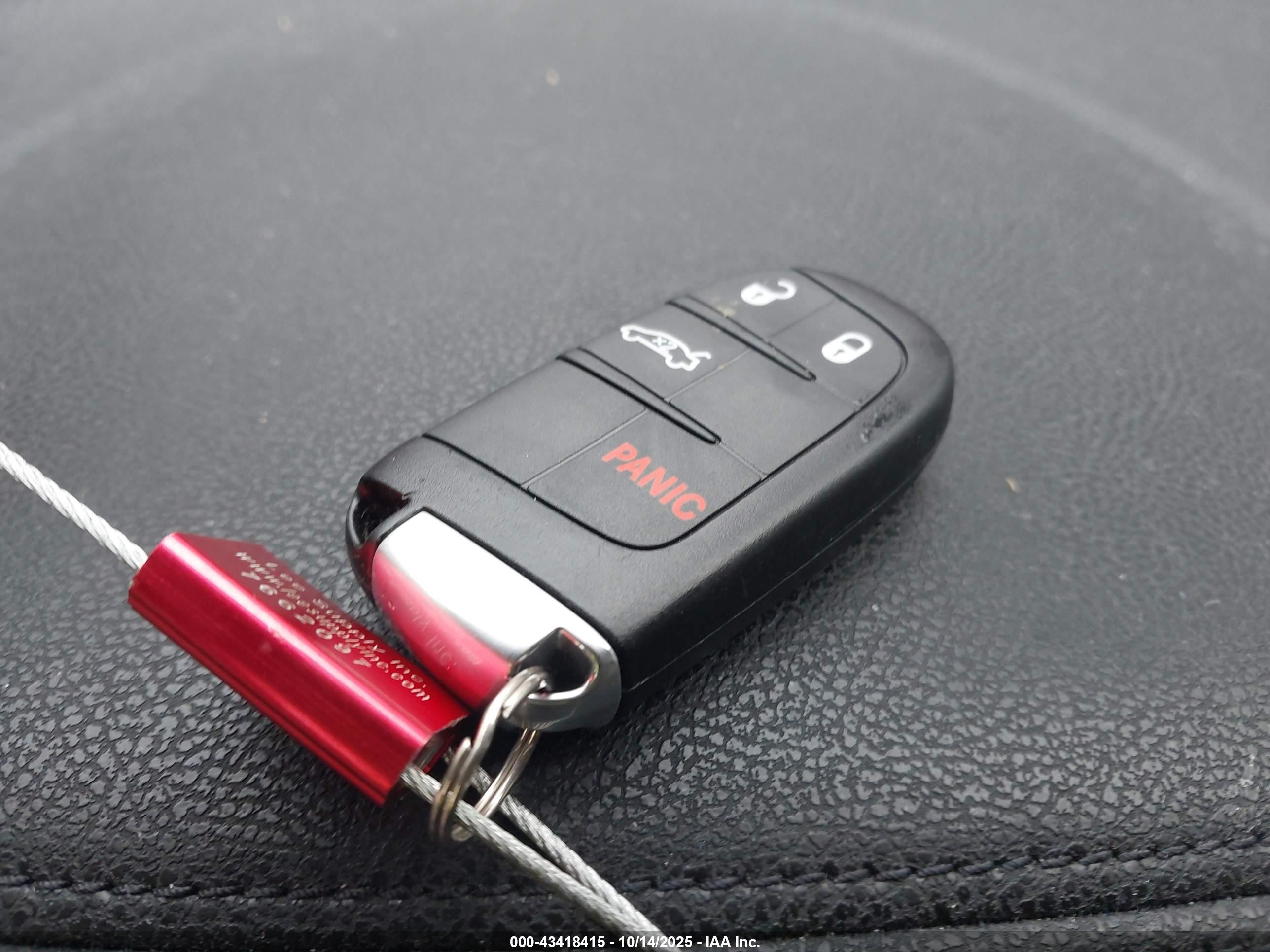 CHRYSLER 300 image 11