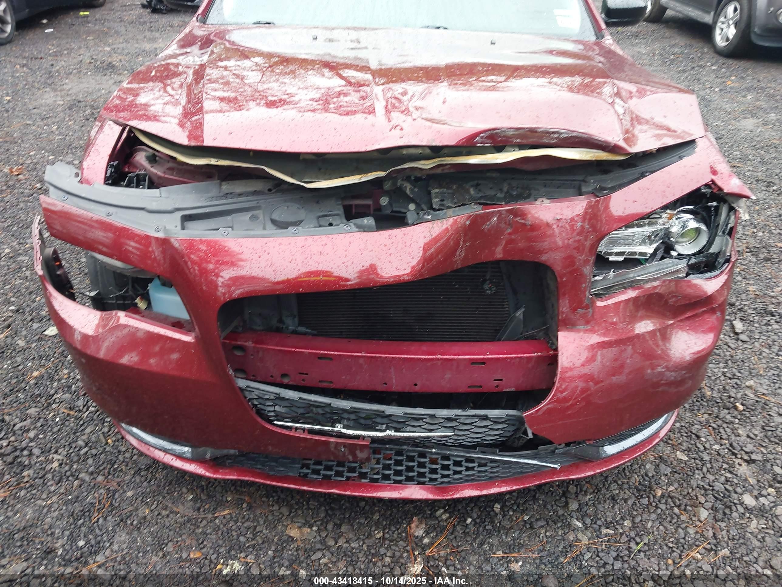 CHRYSLER 300 image 6