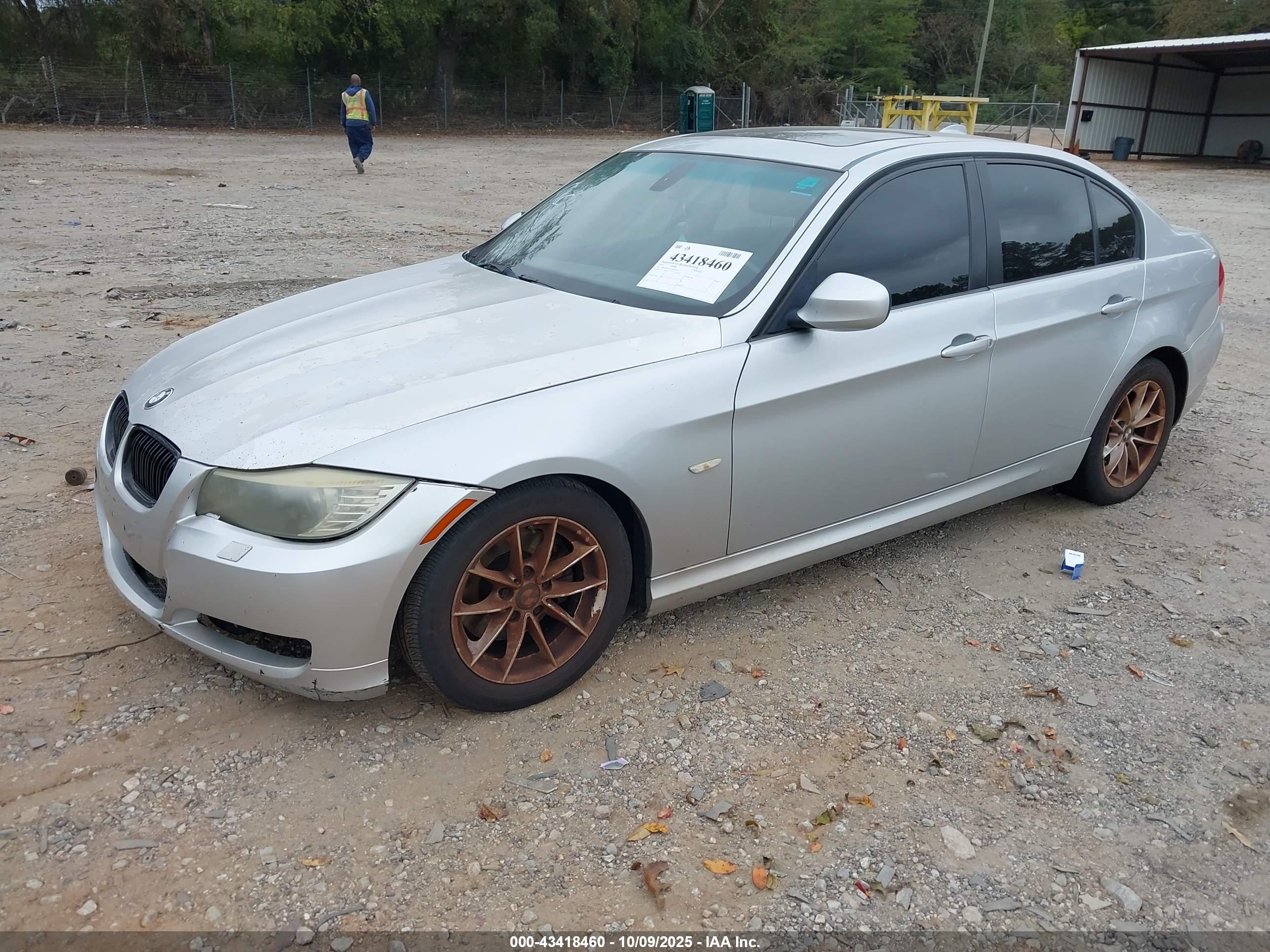 BMW 328I image 2