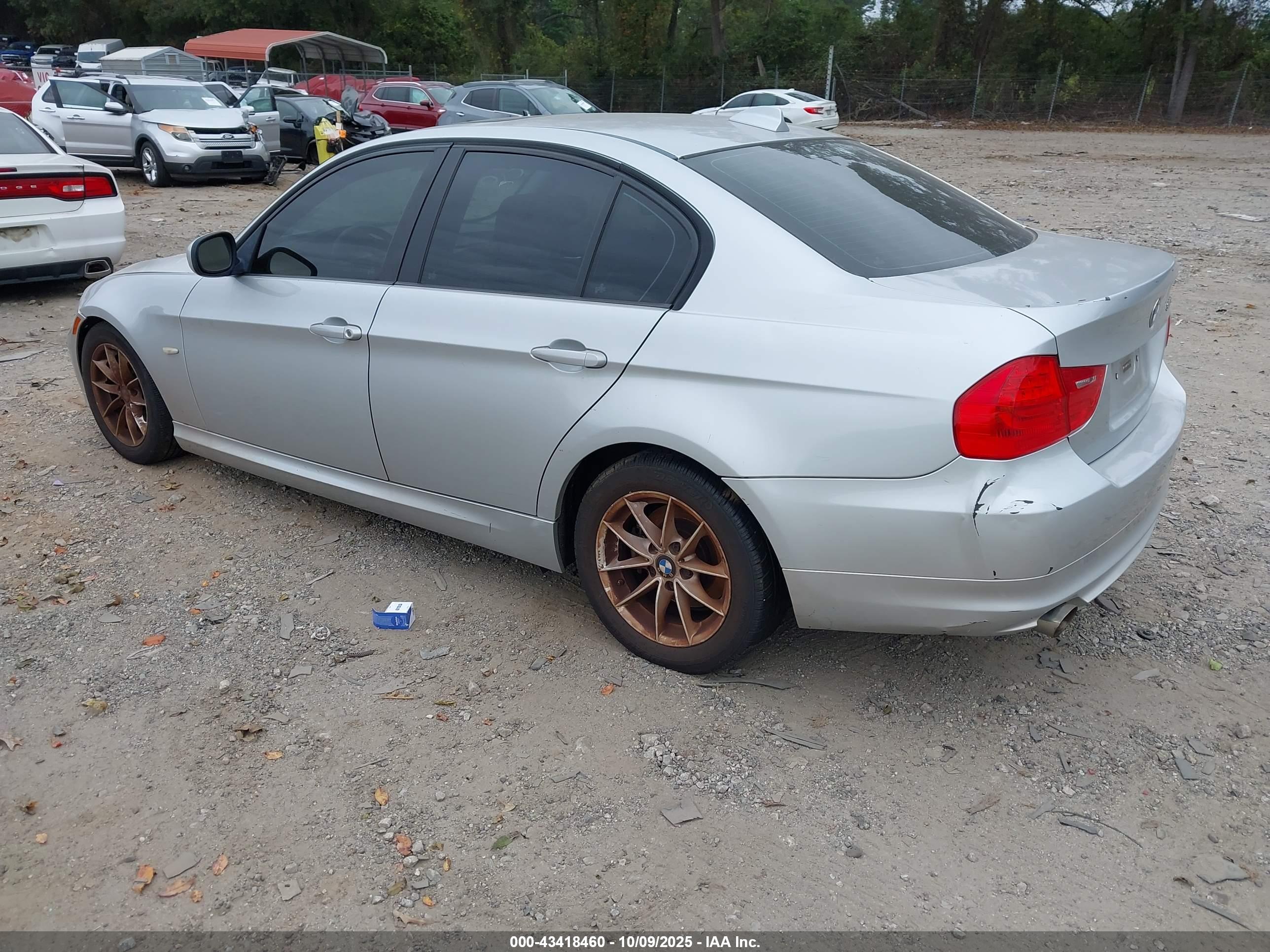 BMW 328I image 3