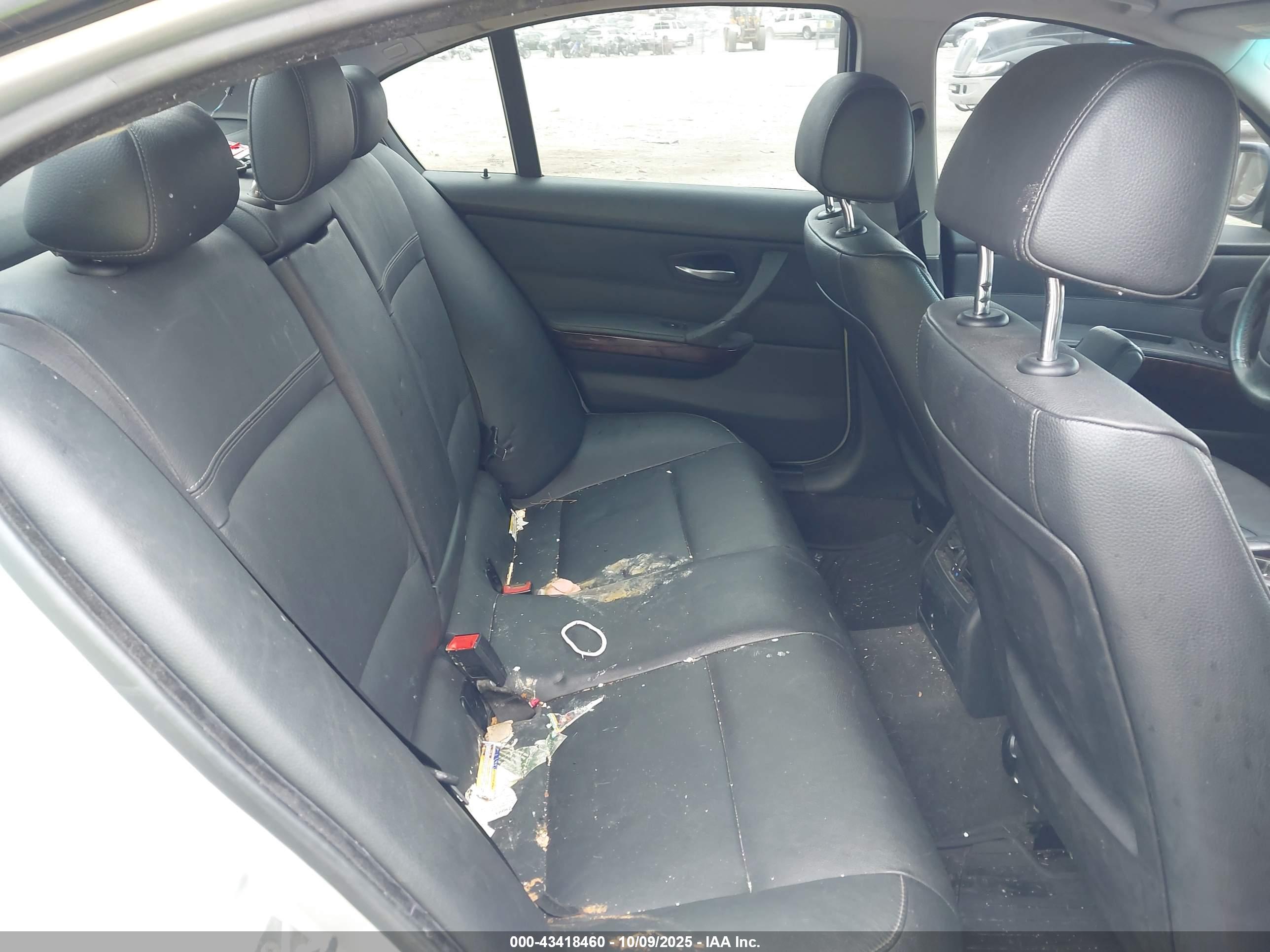 BMW 328I image 8