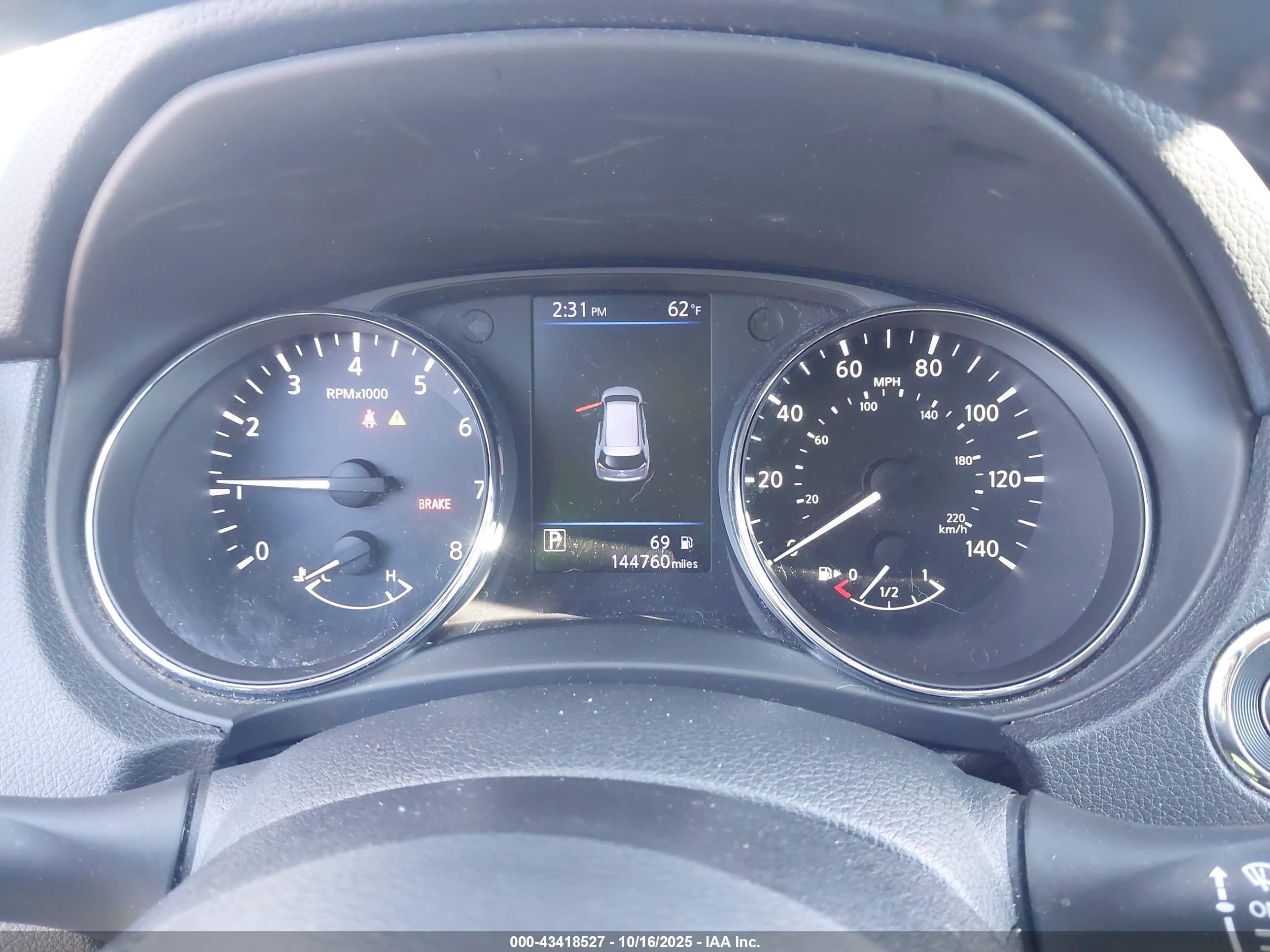 NISSAN ROGUE image 7