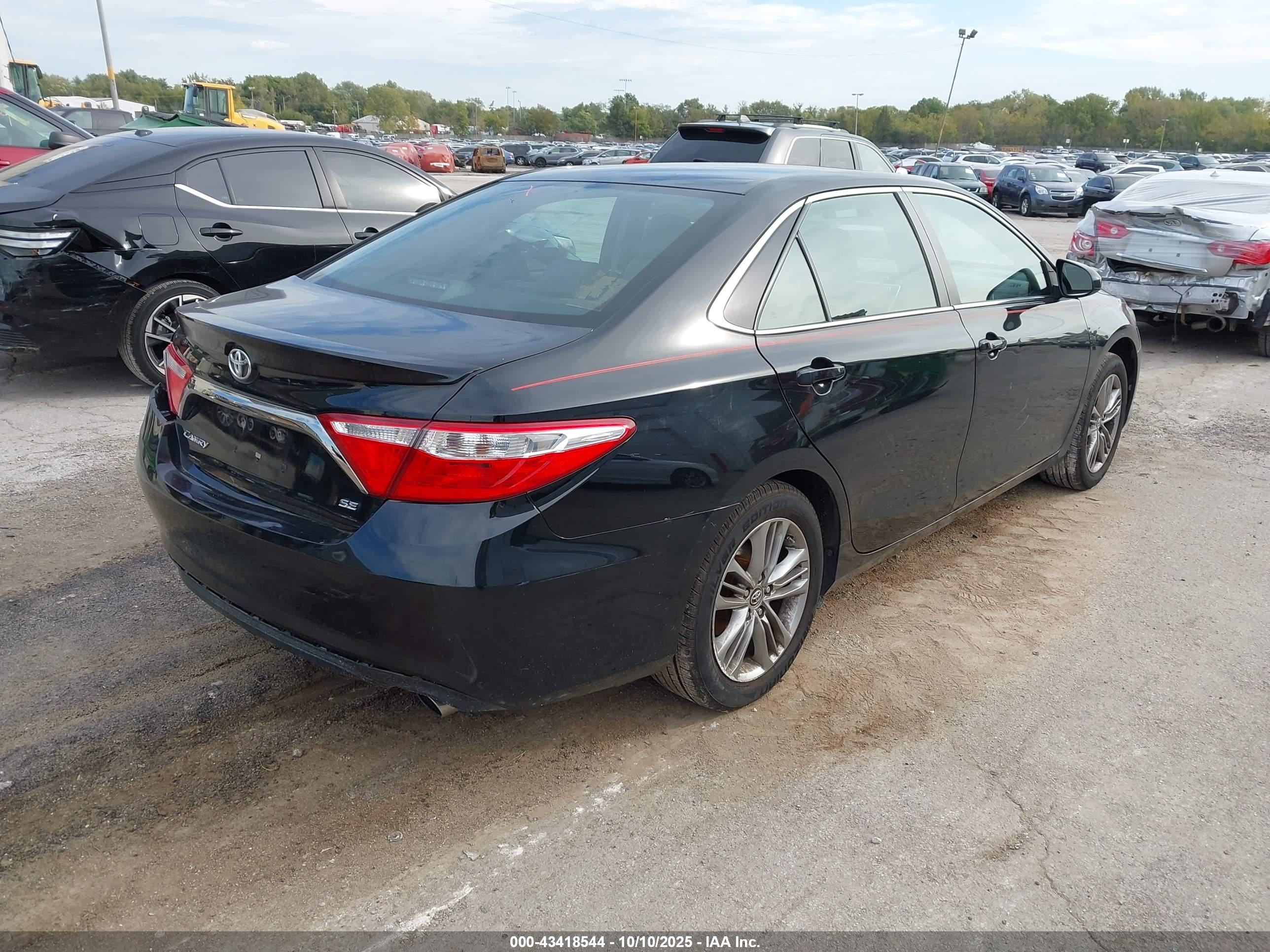 TOYOTA CAMRY image 4