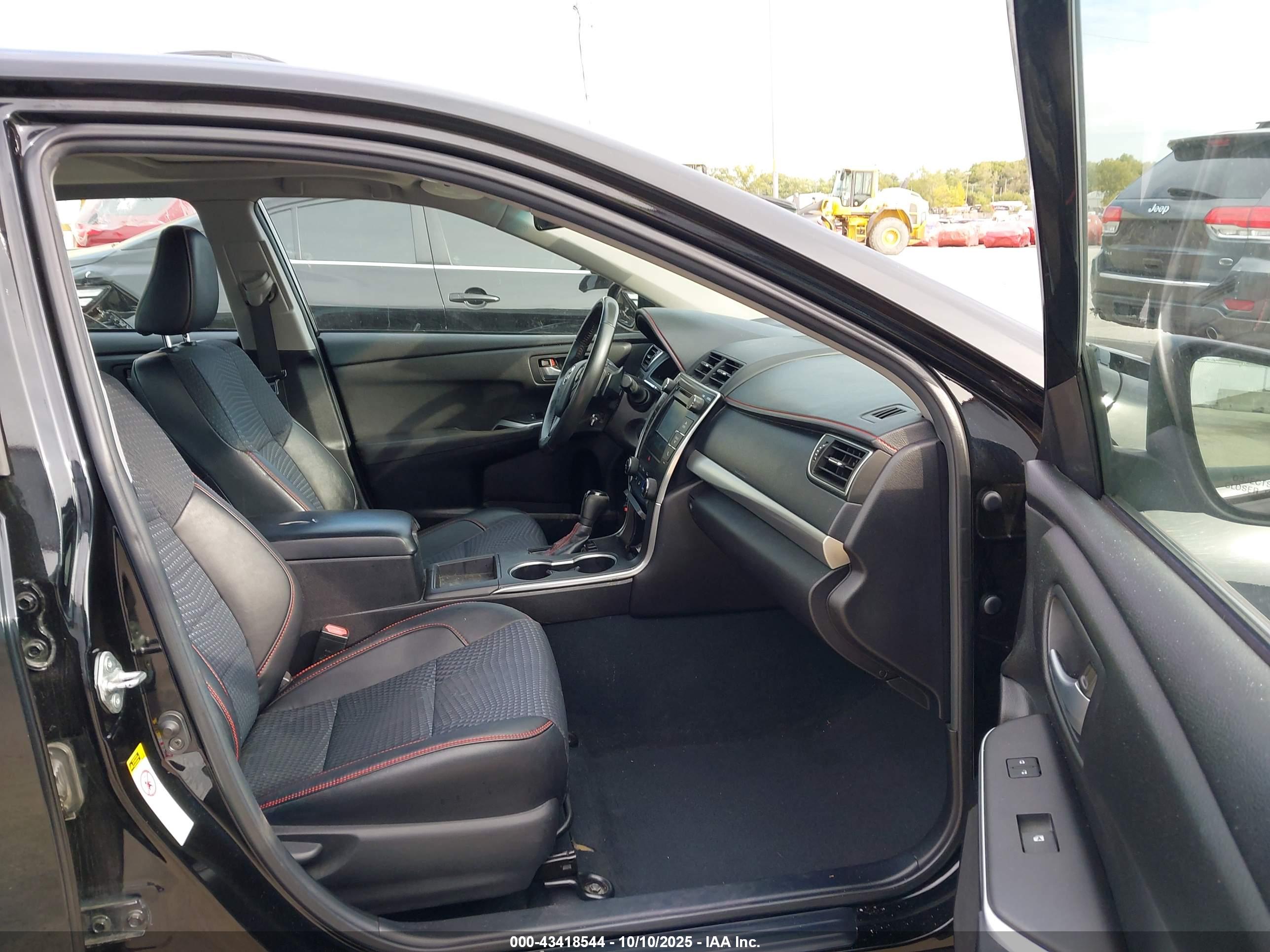 TOYOTA CAMRY image 5