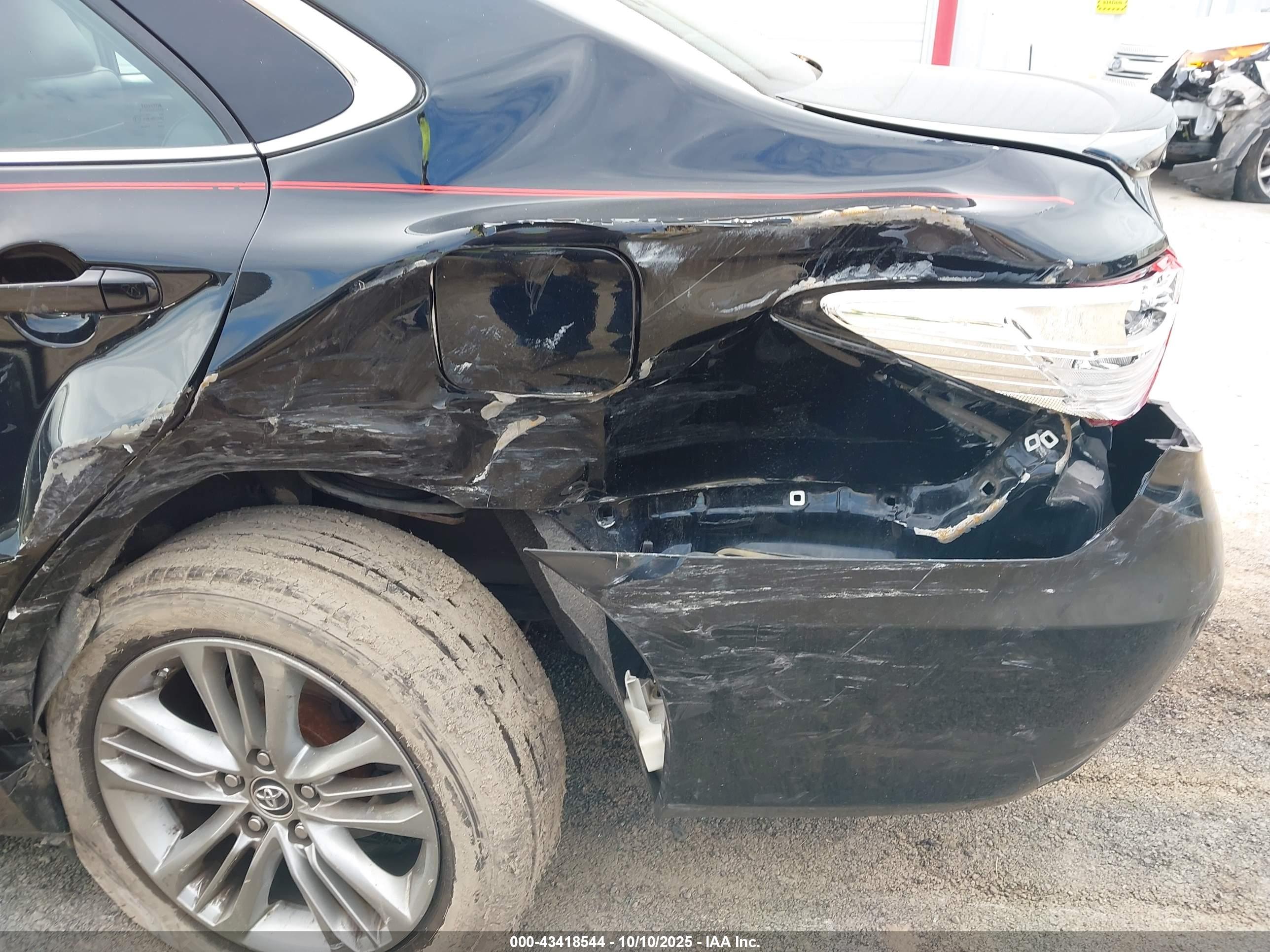 TOYOTA CAMRY image 6