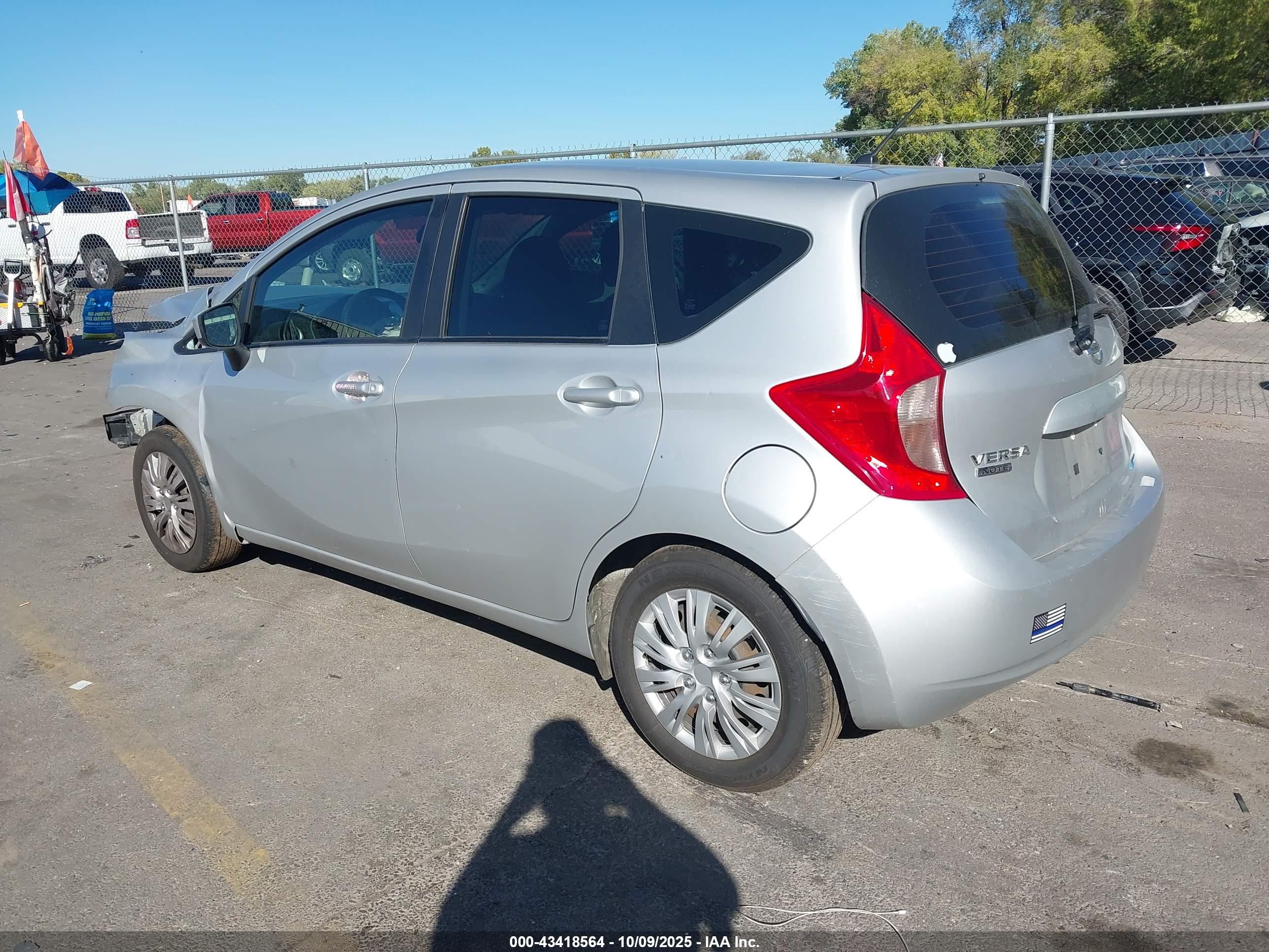 NISSAN VERSA image 3