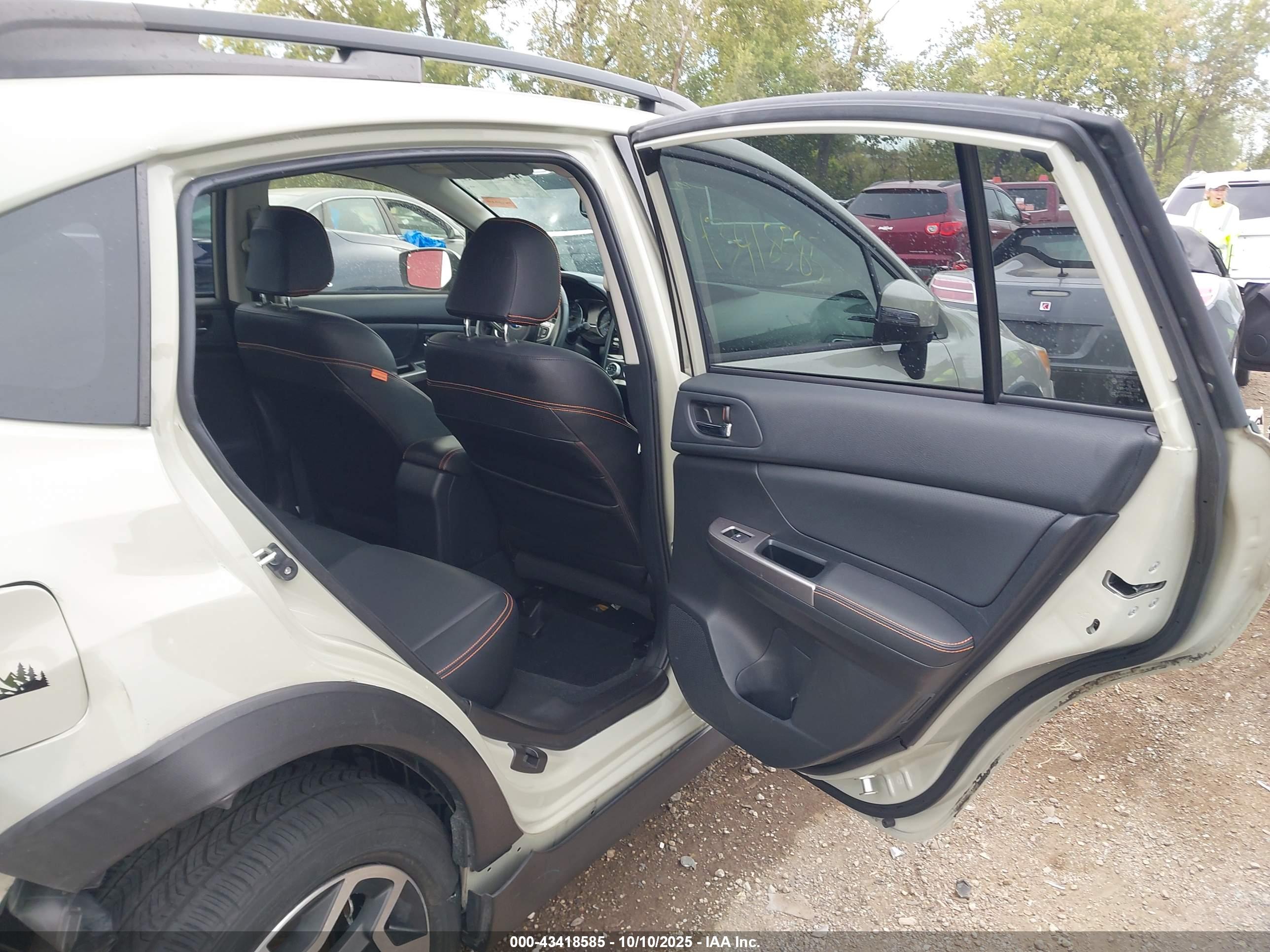 SUBARU CROSSTREK image 8