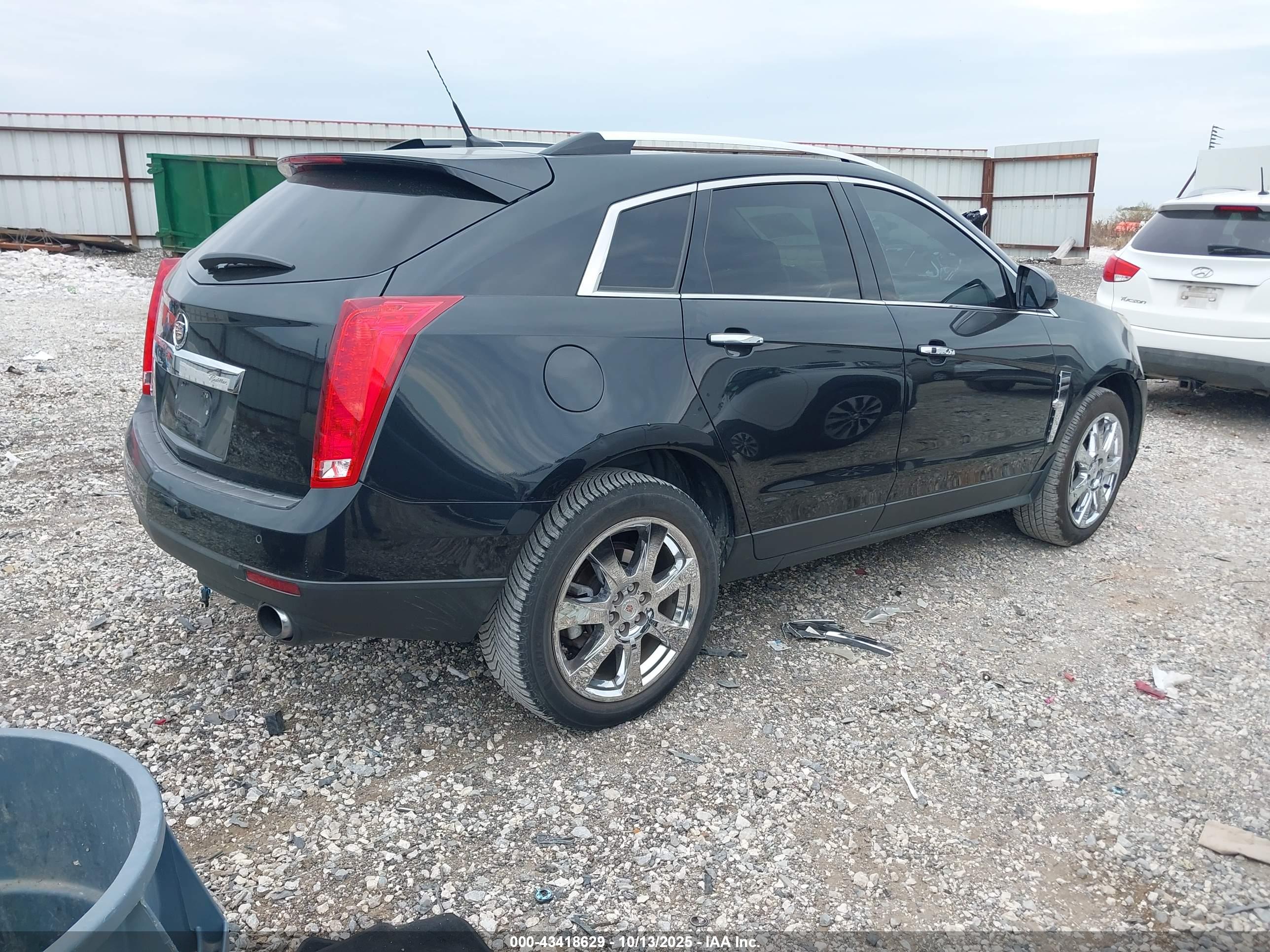 CADILLAC SRX image 4