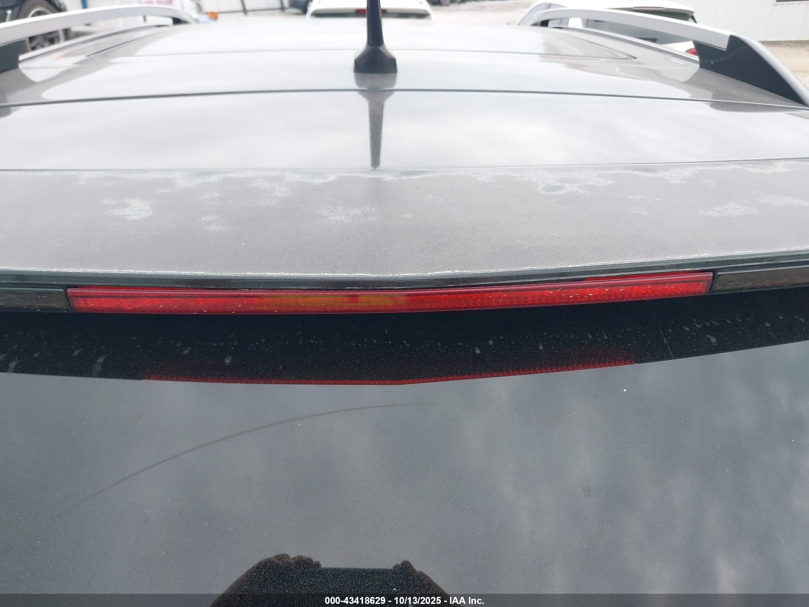 CADILLAC SRX image 6
