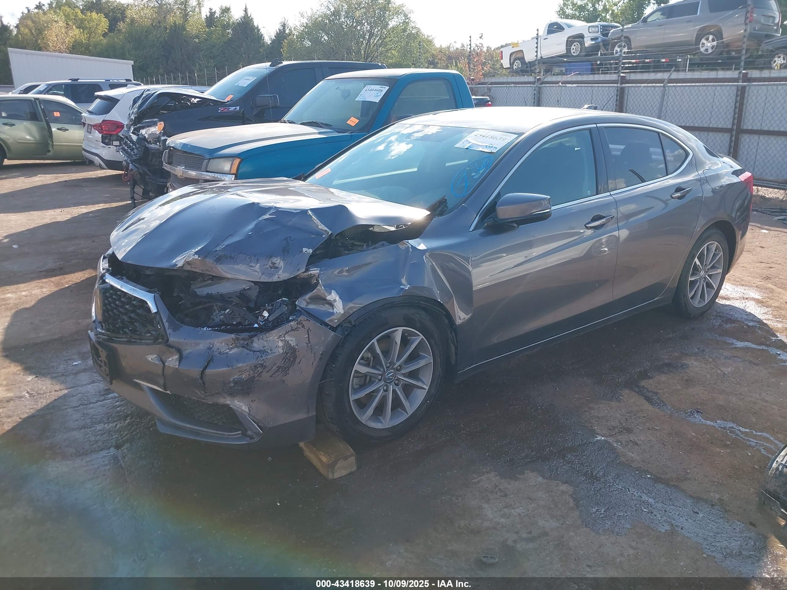 ACURA TLX image 2