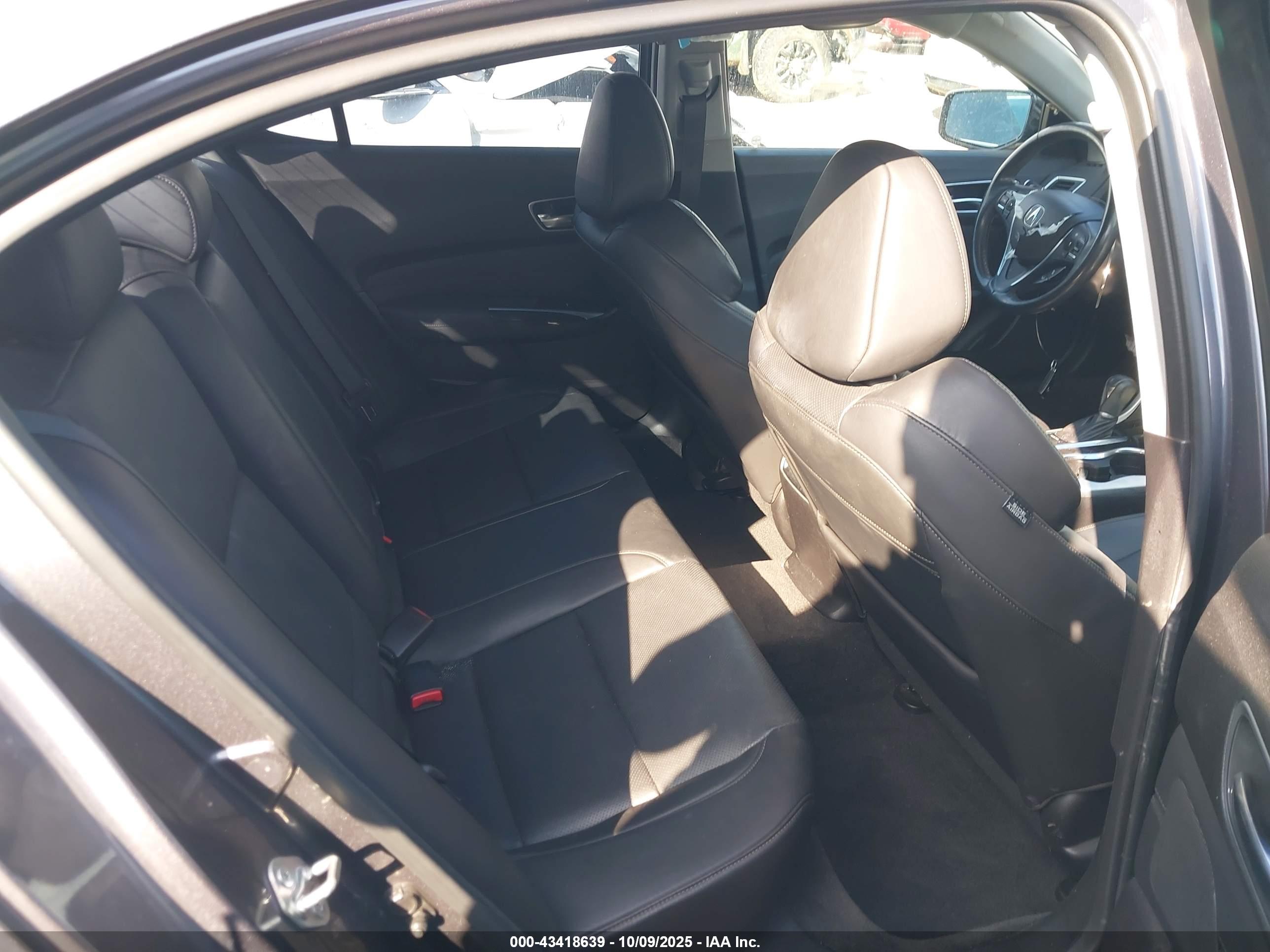 ACURA TLX image 8