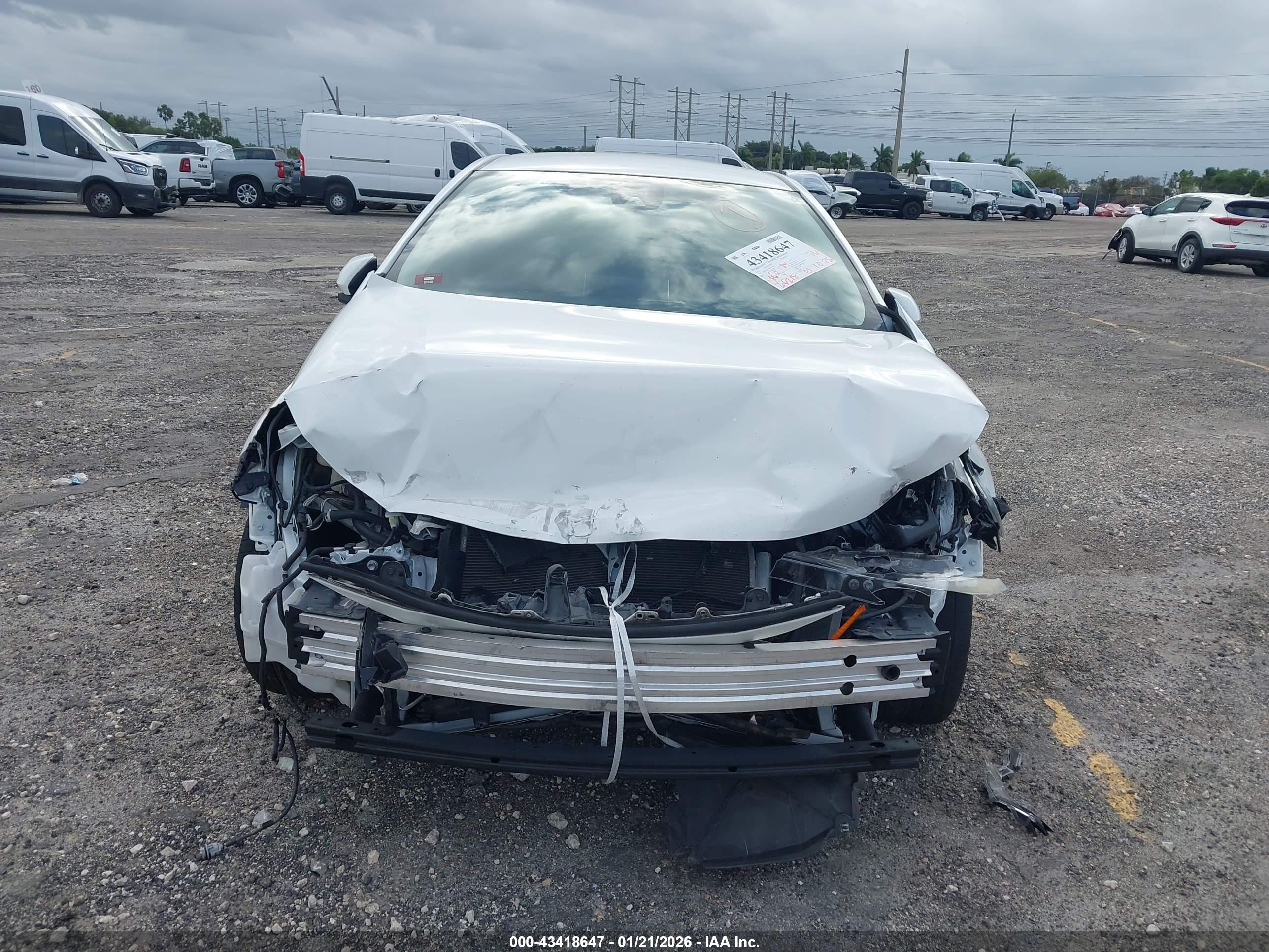 TOYOTA COROLLA image 6