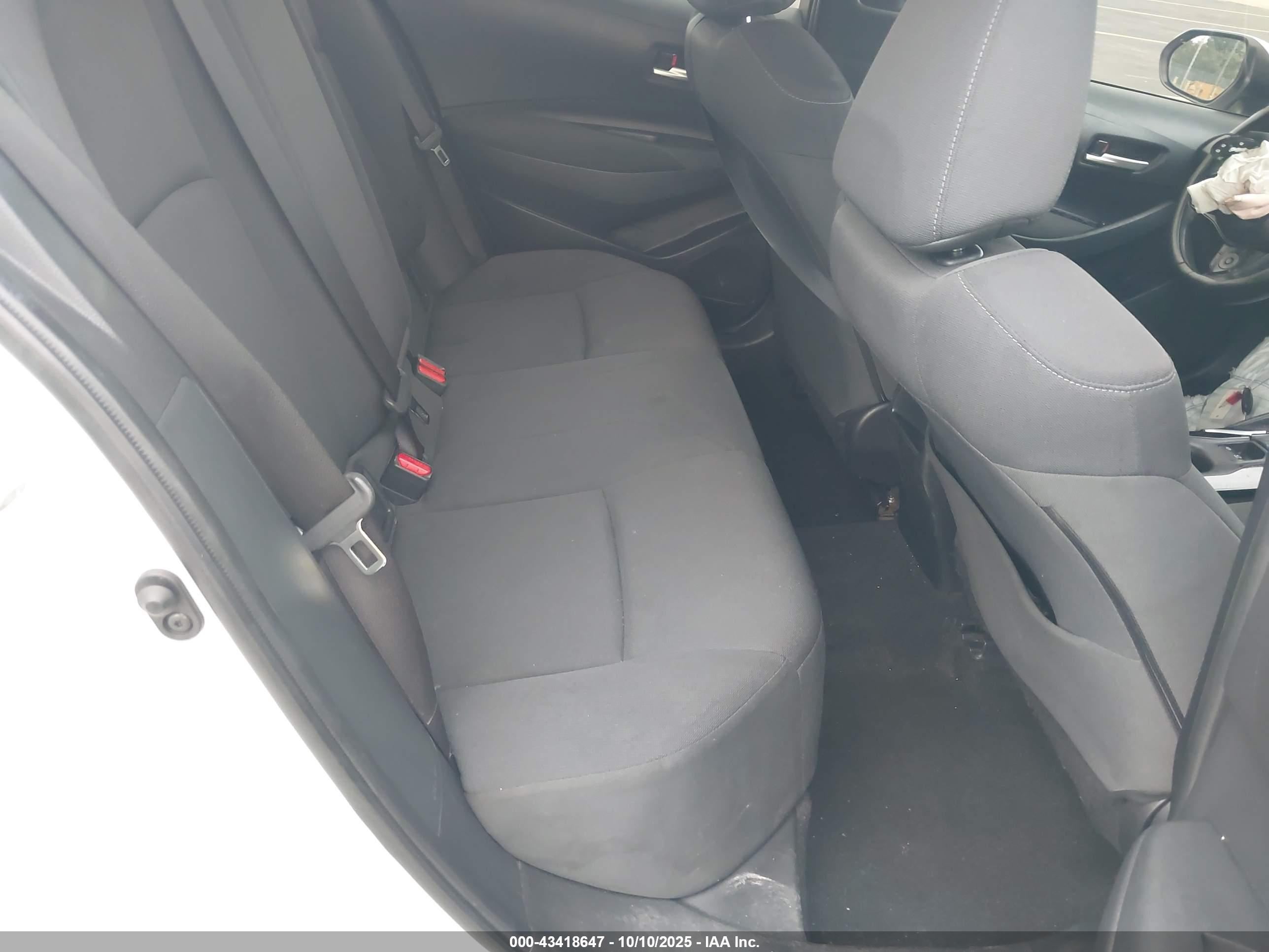 TOYOTA COROLLA image 8