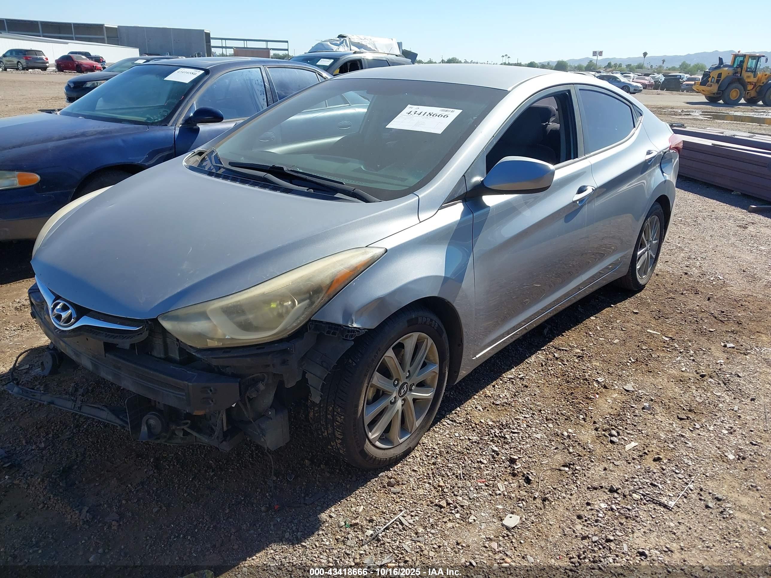 HYUNDAI ELANTRA image 2