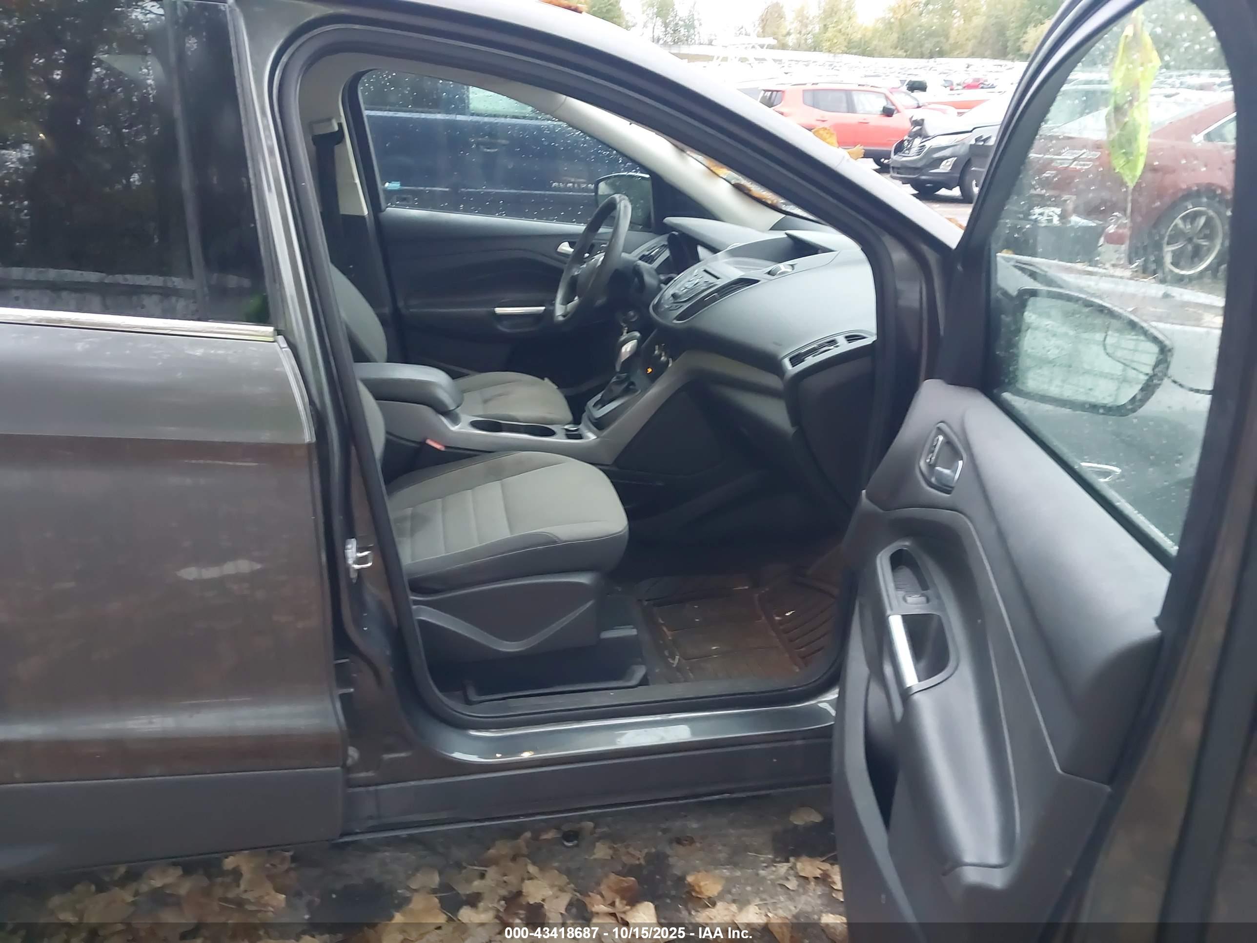 FORD ESCAPE image 5