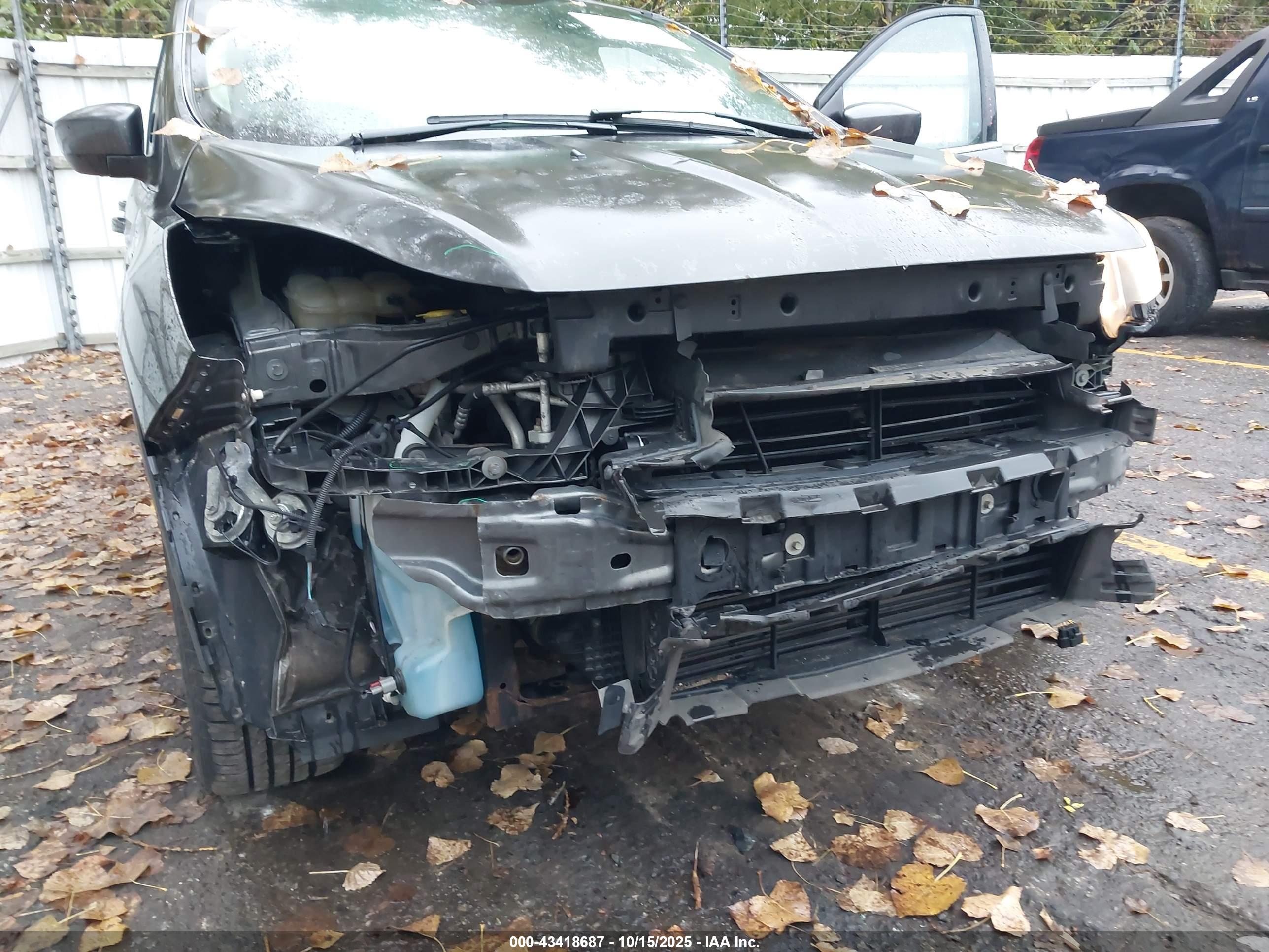 FORD ESCAPE image 6