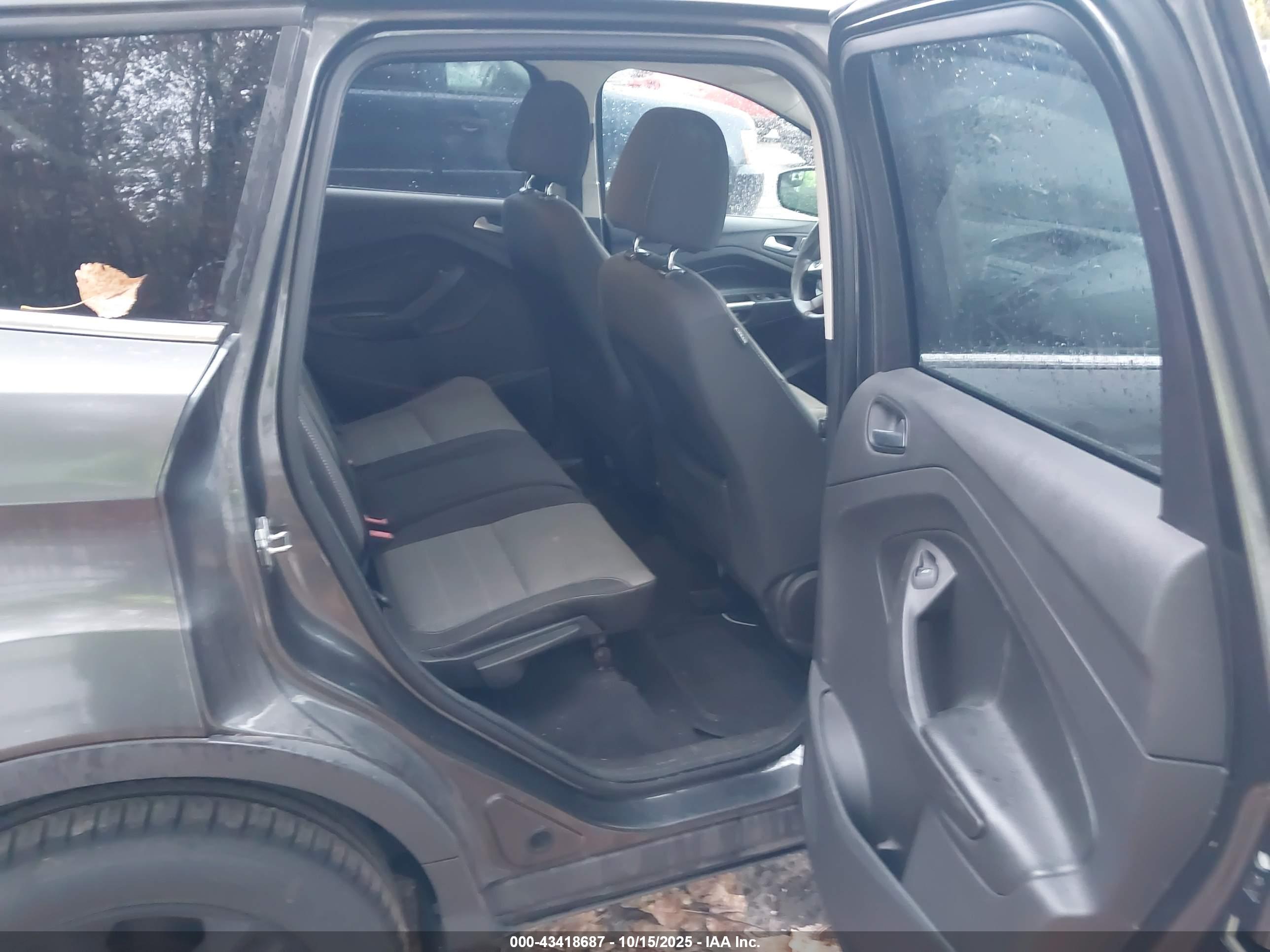 FORD ESCAPE image 8