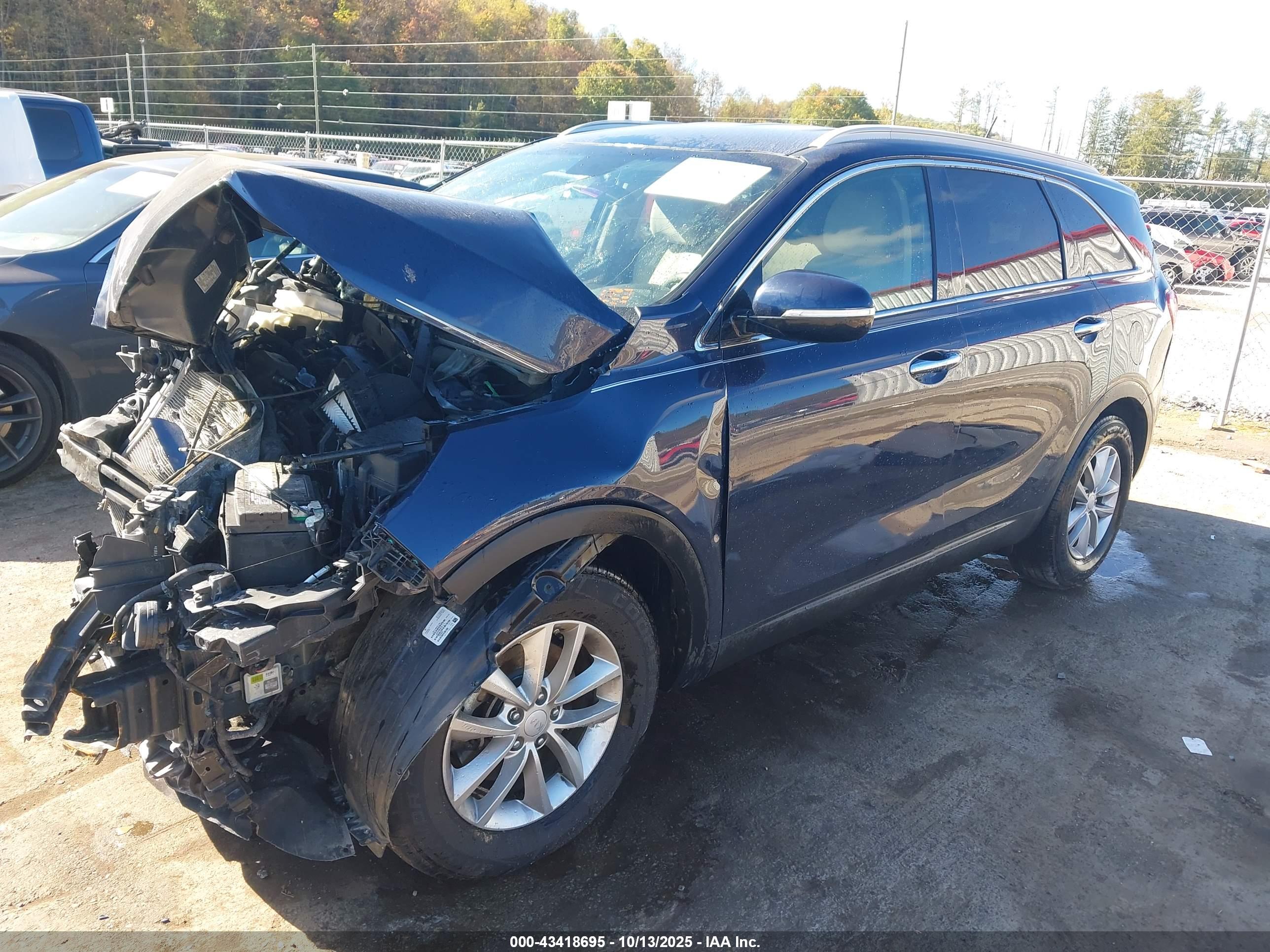 KIA SORENTO image 2
