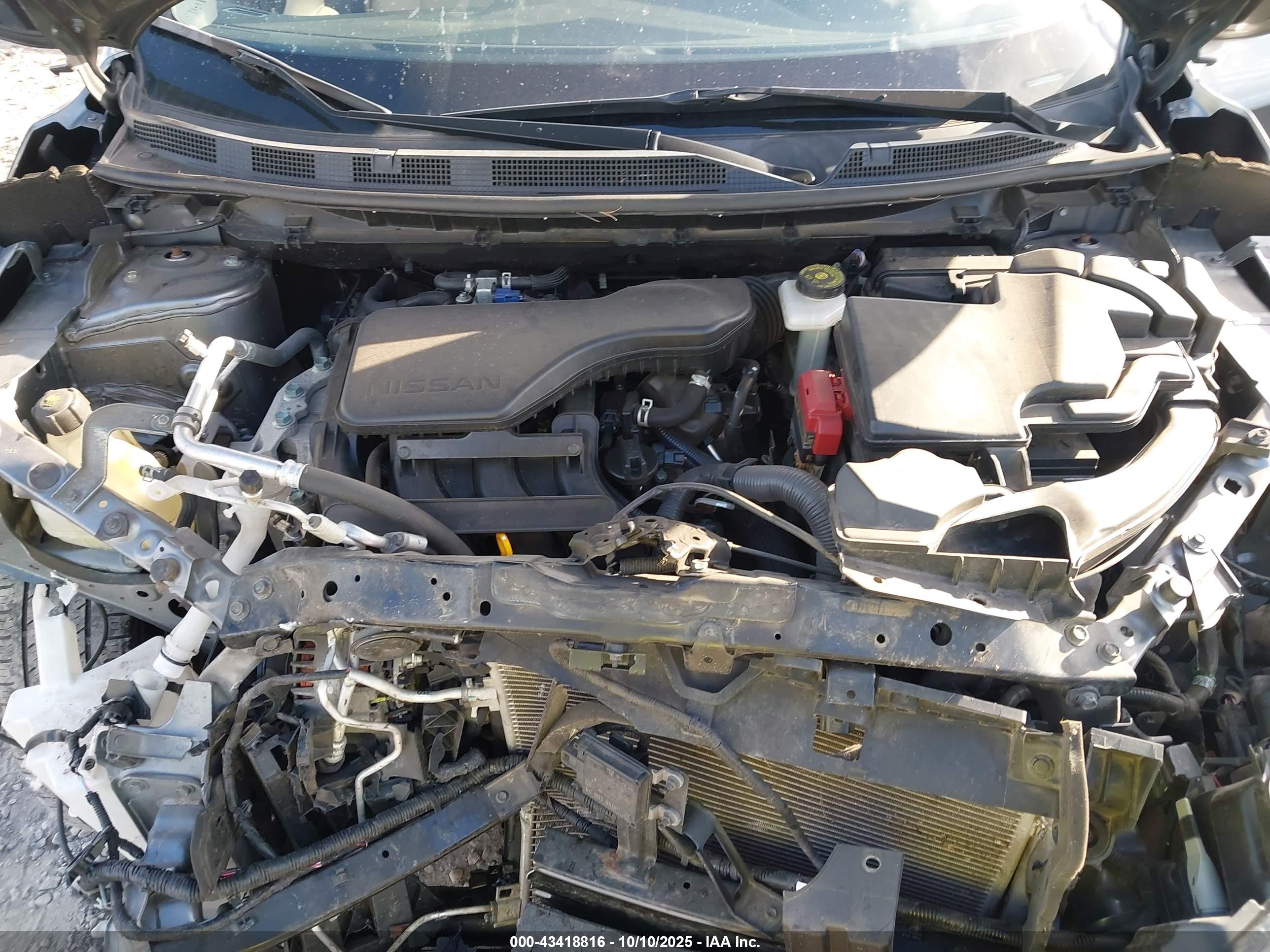 NISSAN ROGUE image 10