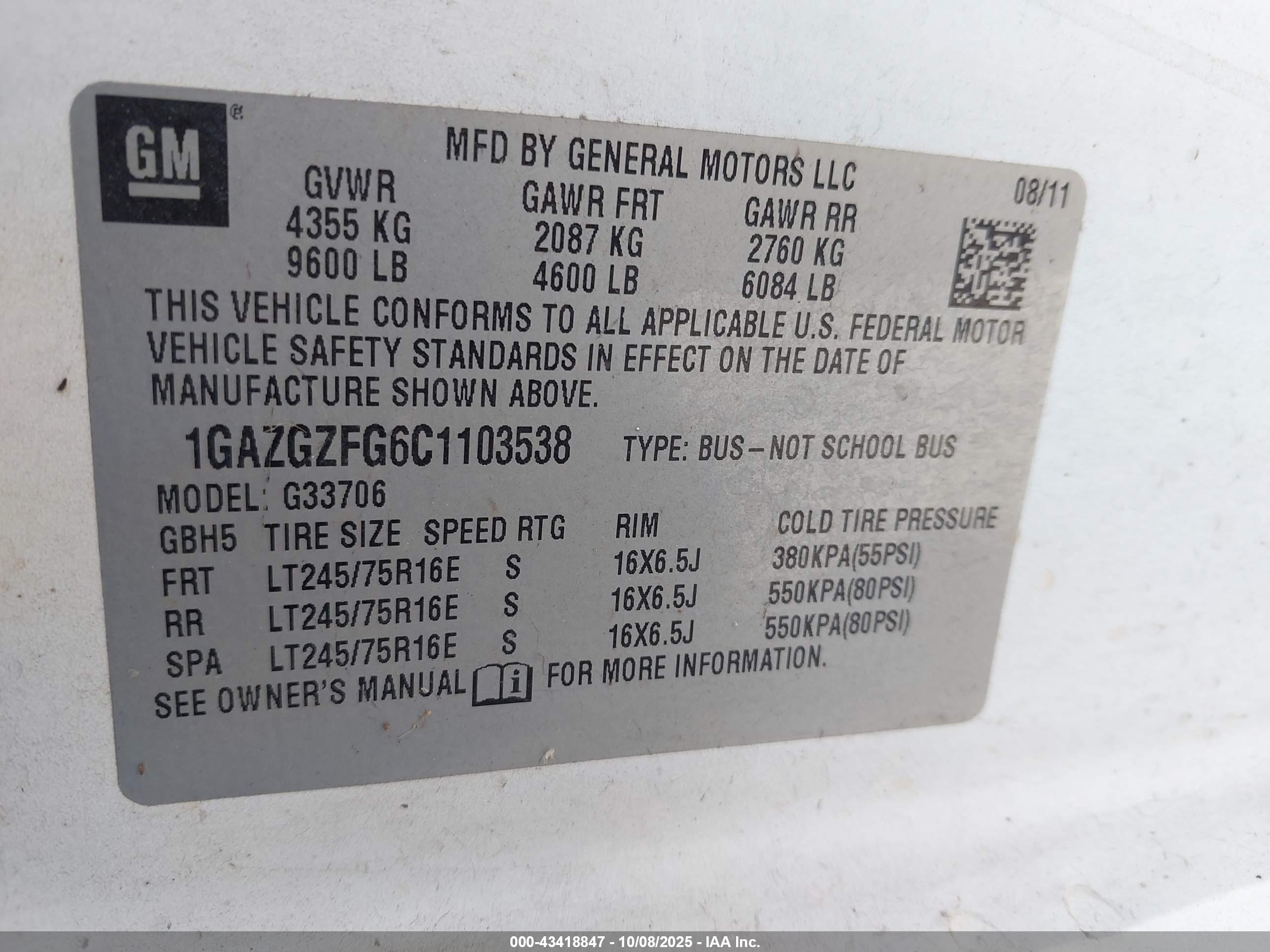 CHEVROLET EXPRESS image 9