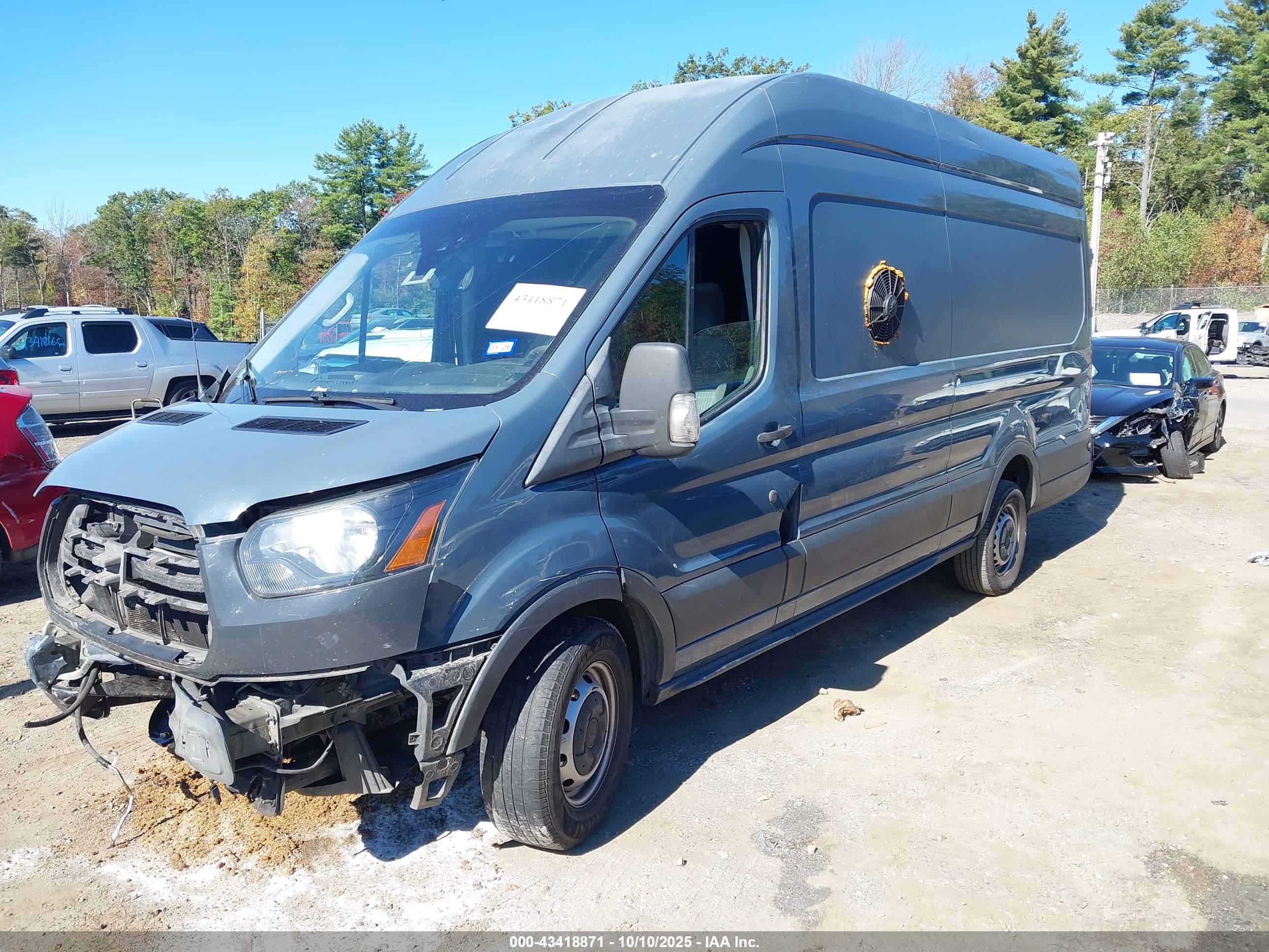 FORD TRANSIT image 2