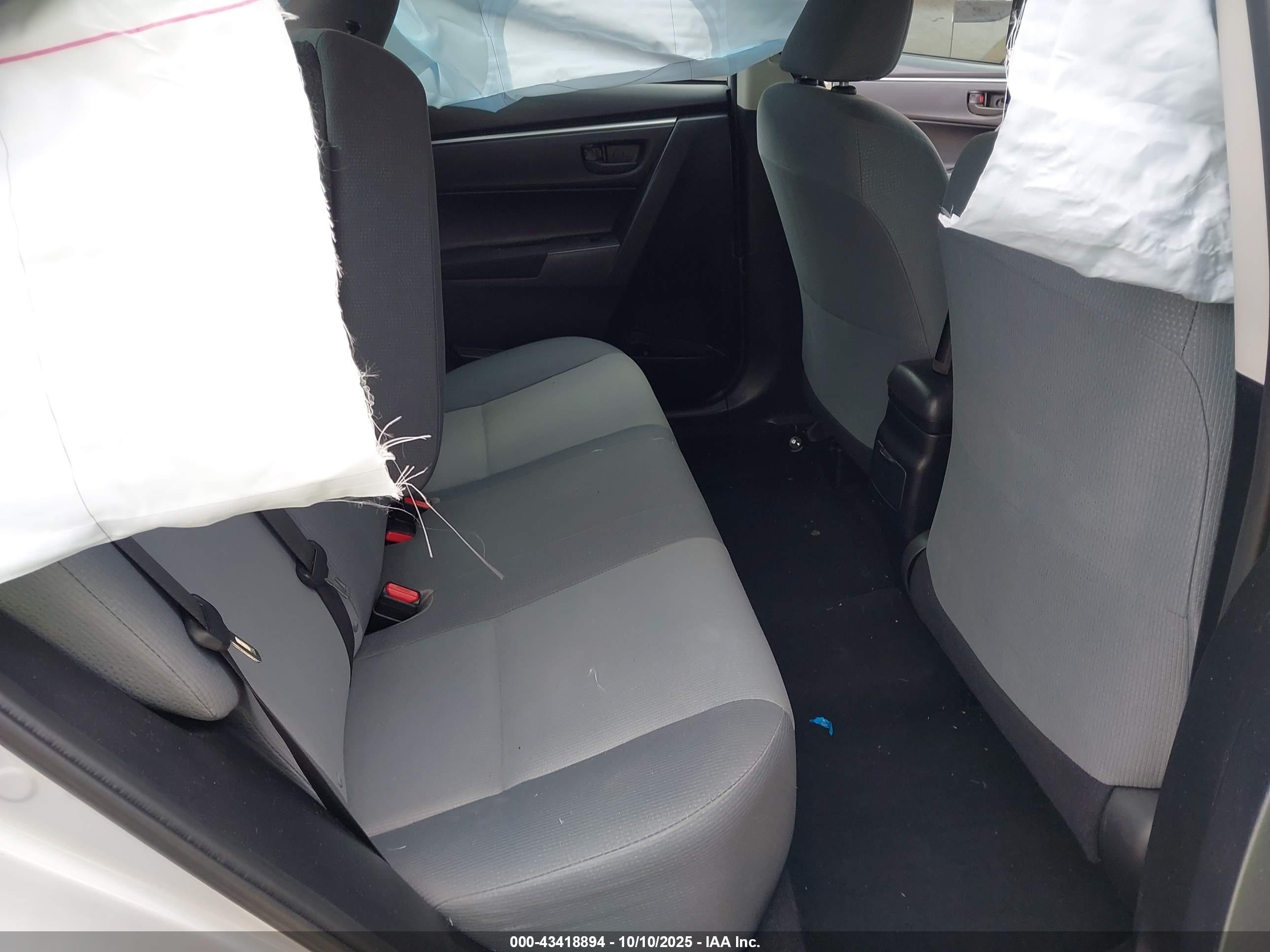 TOYOTA COROLLA image 8