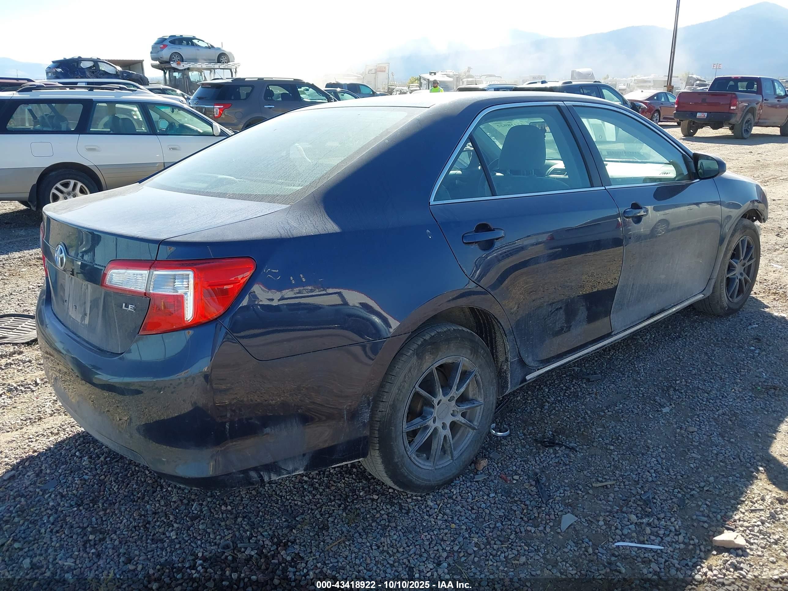 TOYOTA CAMRY image 4