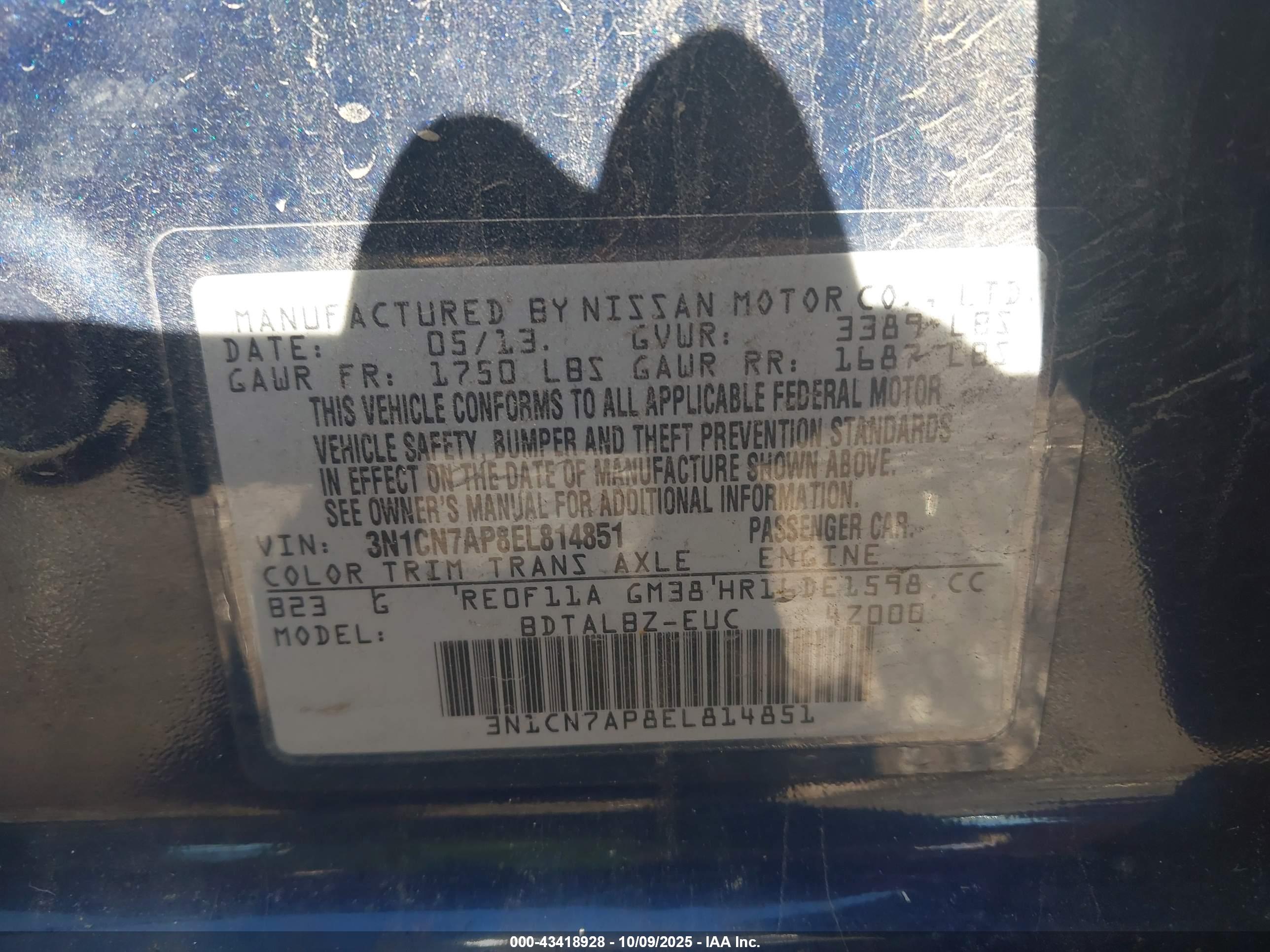 NISSAN VERSA image 9