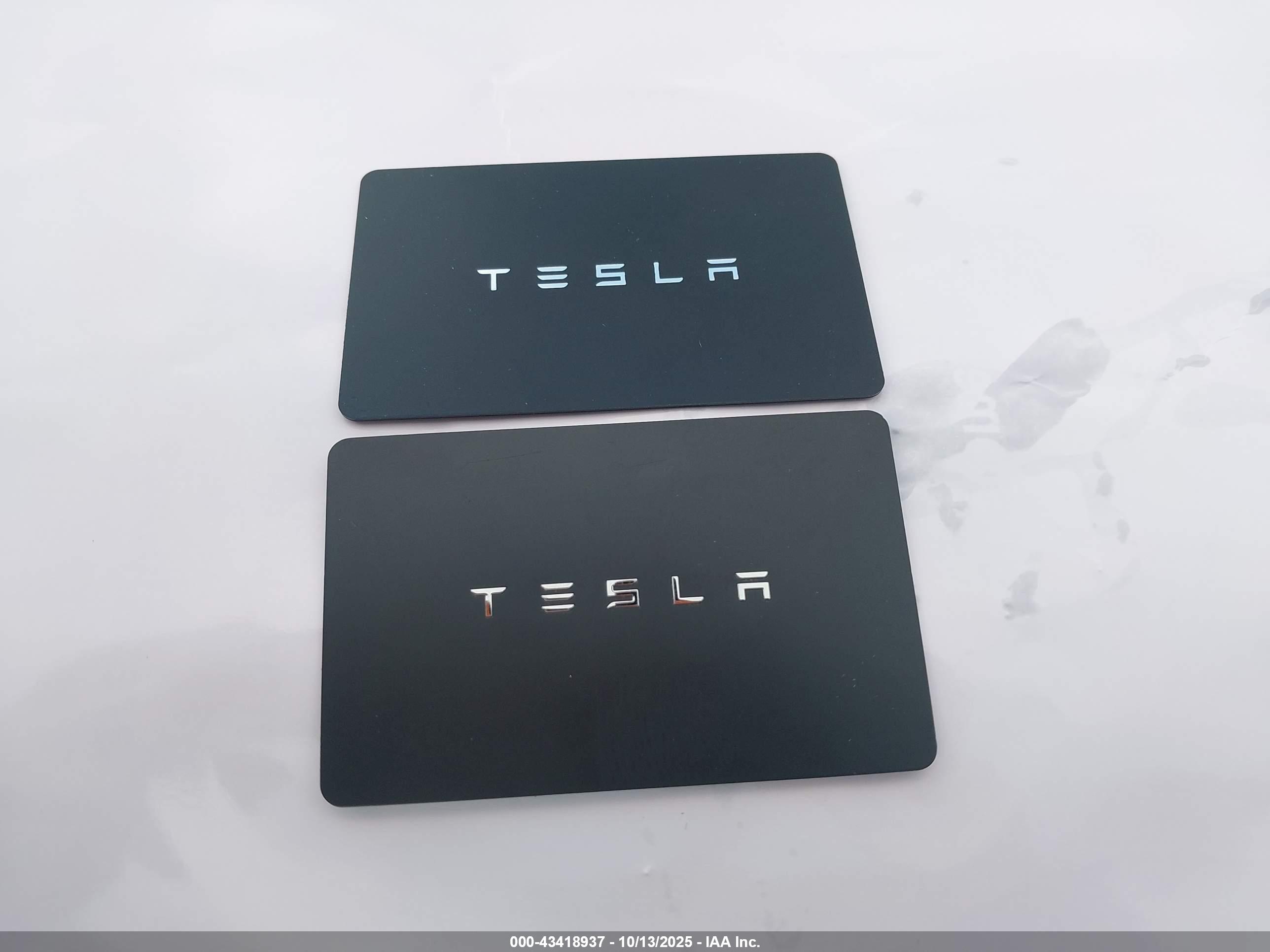 TESLA MODEL image 11