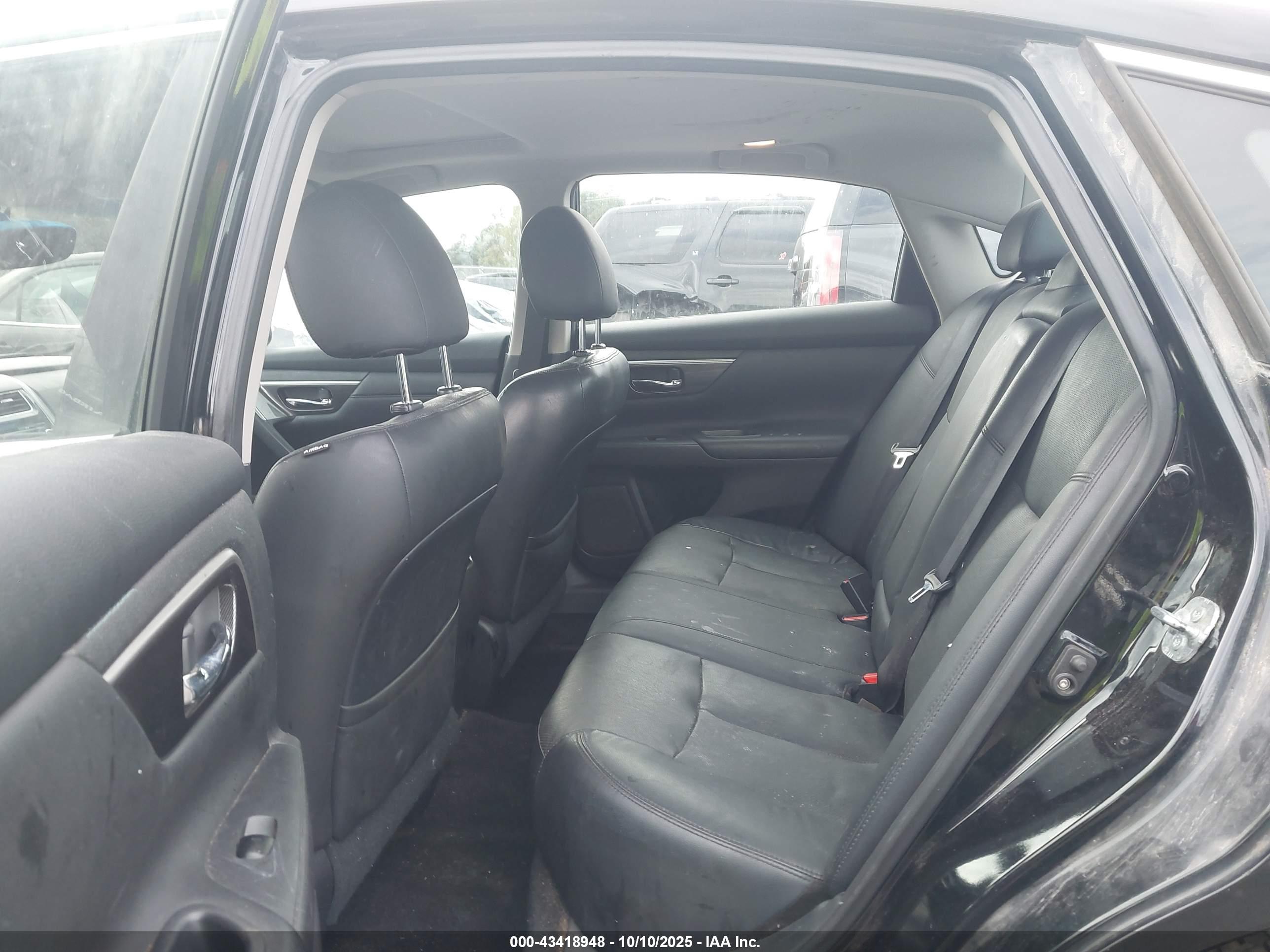 NISSAN ALTIMA image 8
