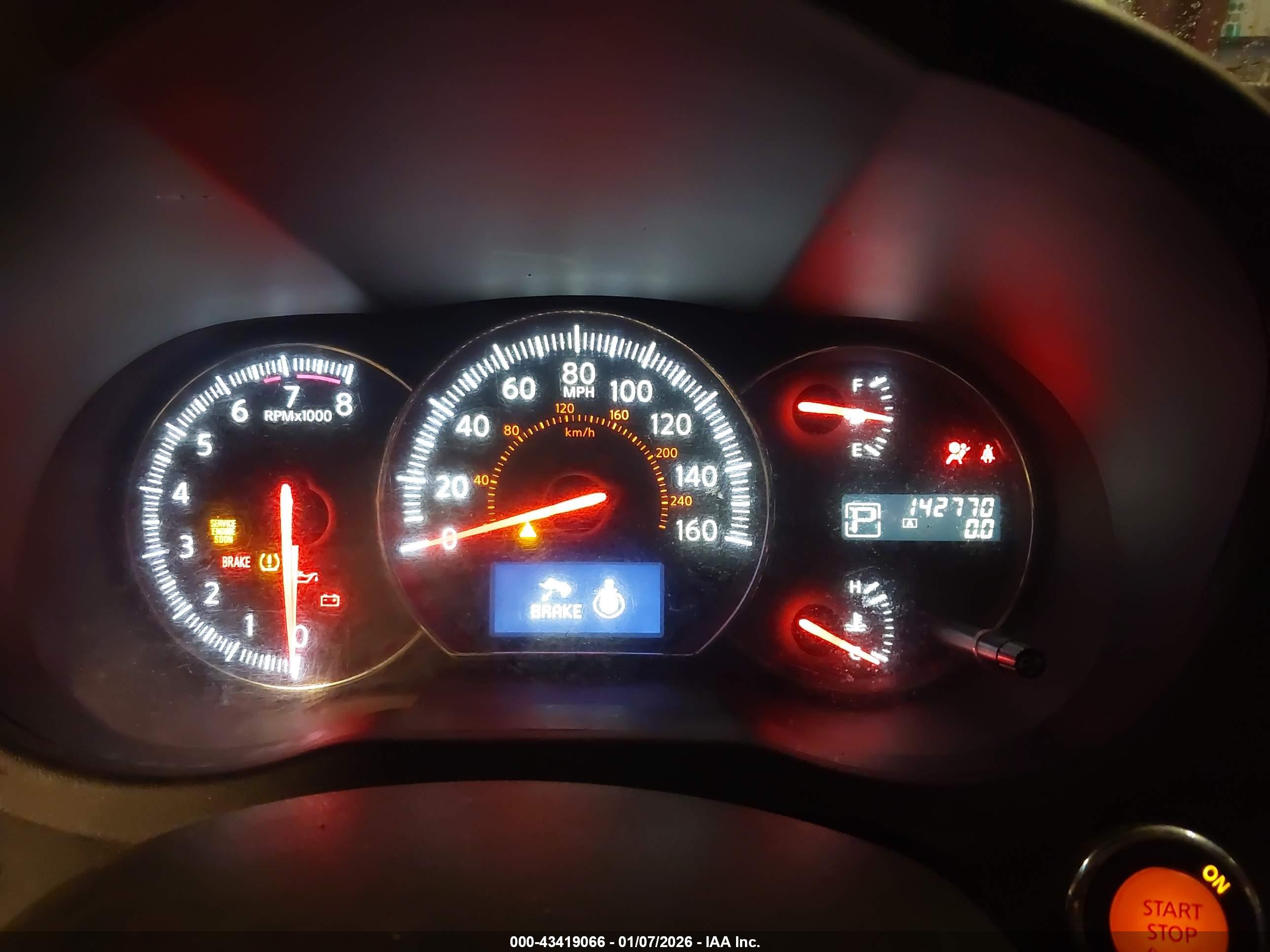 NISSAN MAXIMA image 7