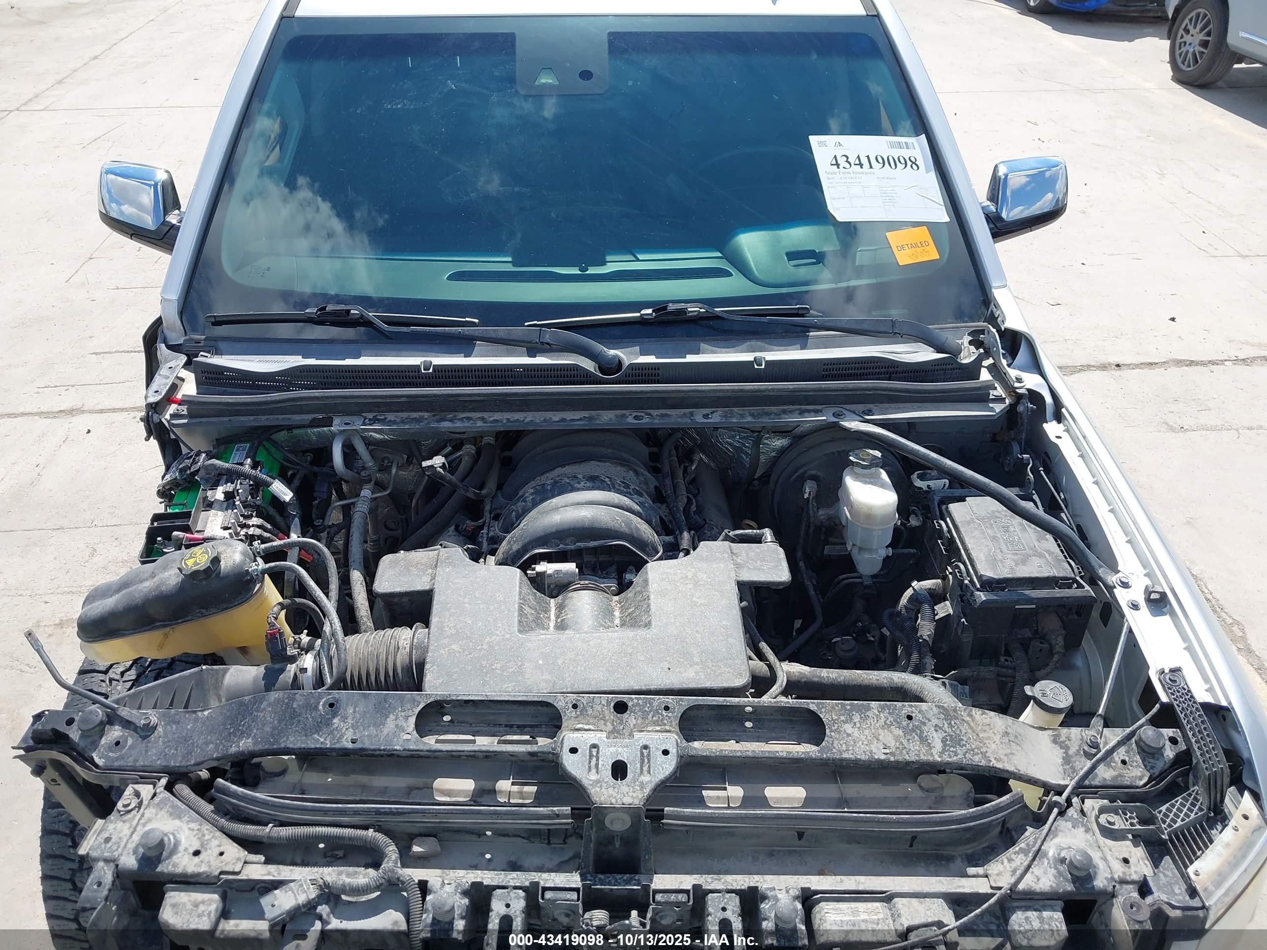 CHEVROLET SUBURBAN image 10