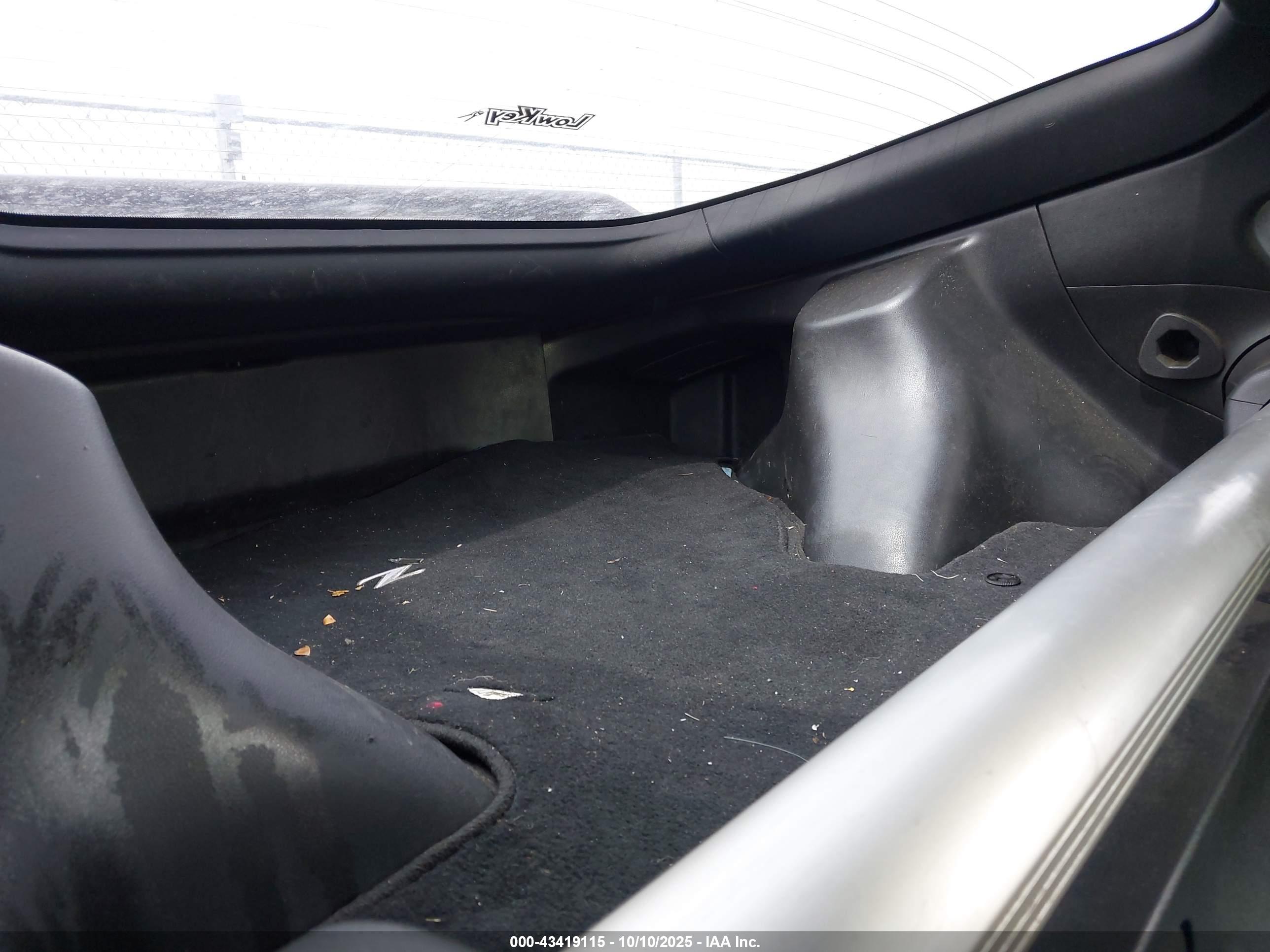 NISSAN 370Z image 8