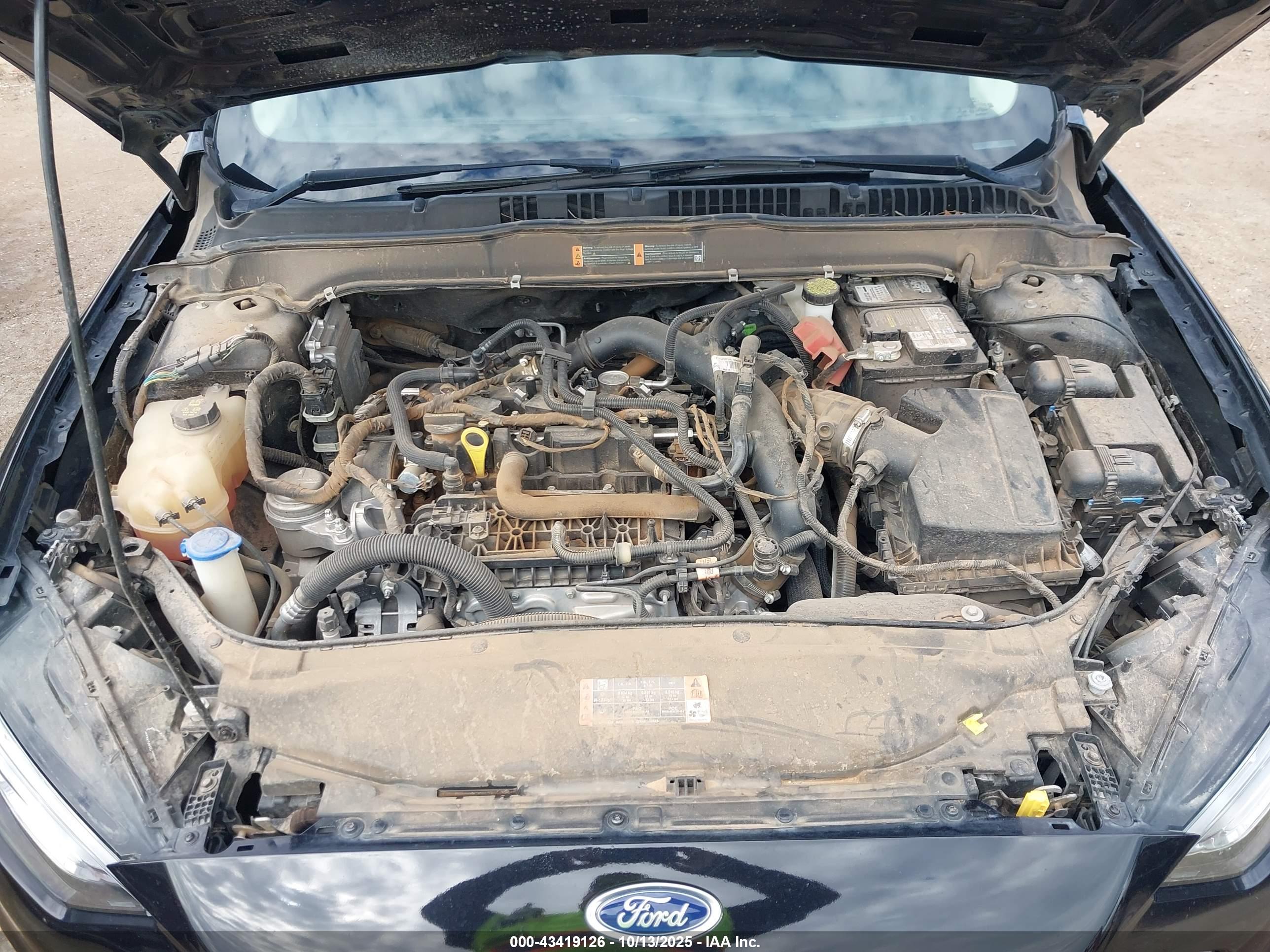 FORD FUSION image 10