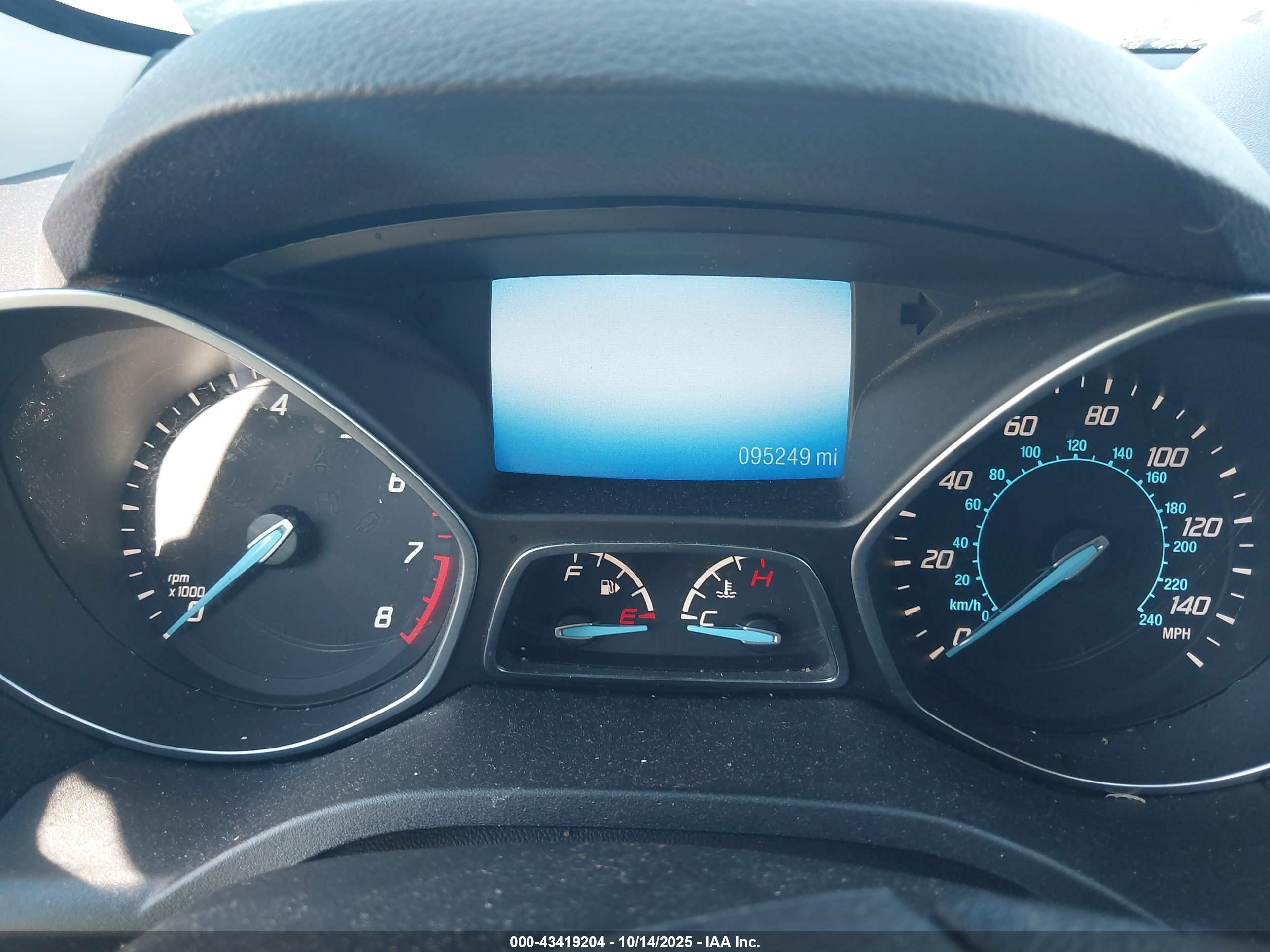 FORD ESCAPE image 7