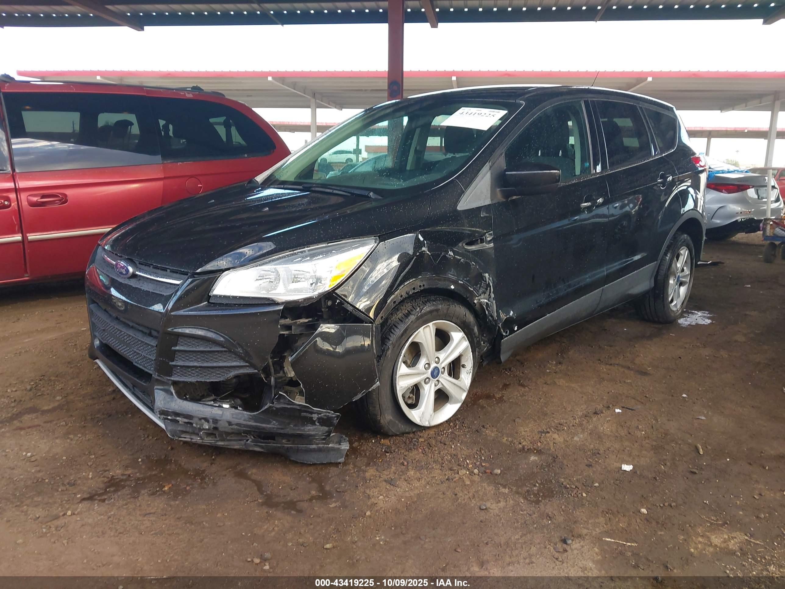 FORD ESCAPE image 2