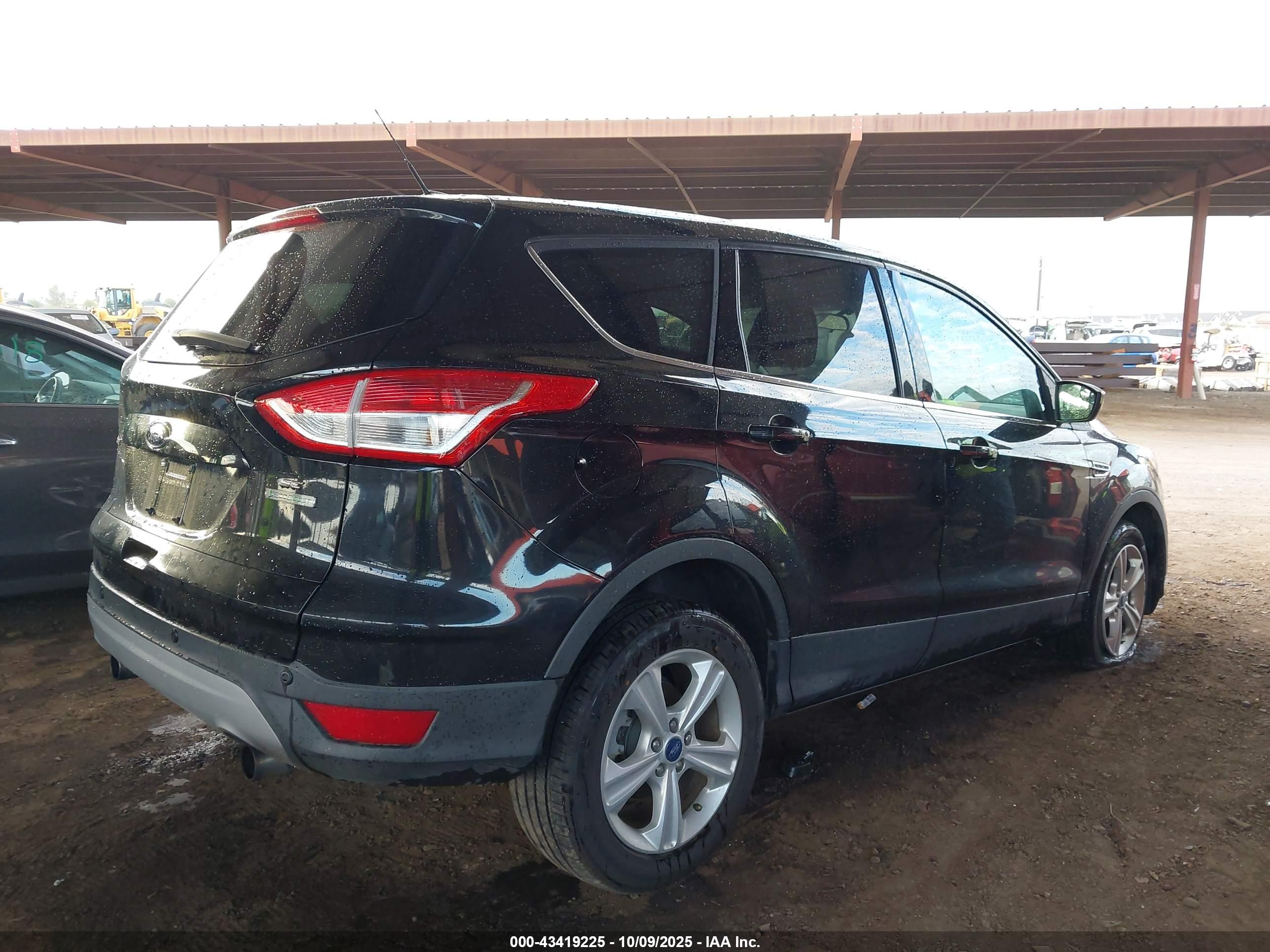 FORD ESCAPE image 4