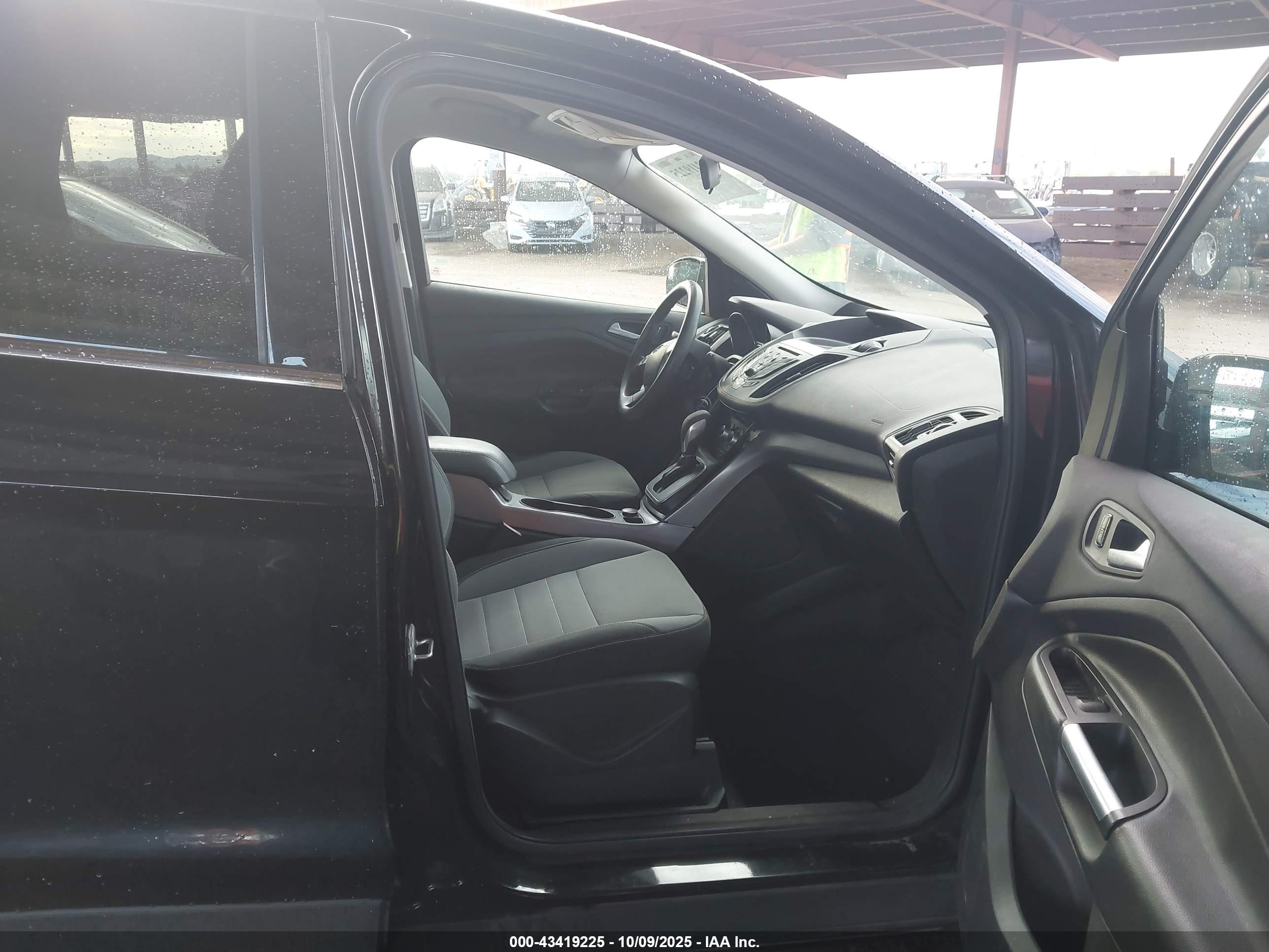 FORD ESCAPE image 5