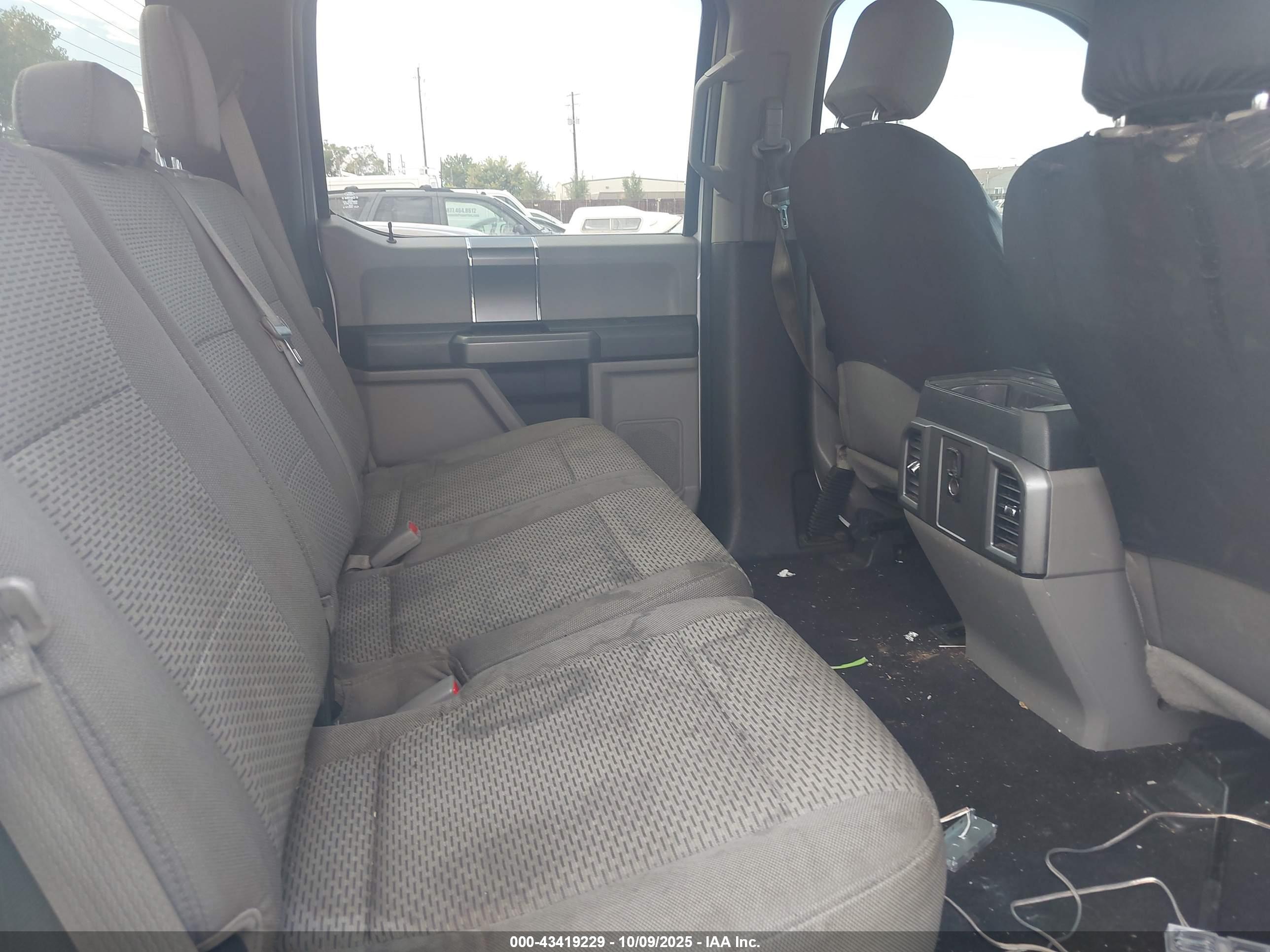 FORD F-150 image 8
