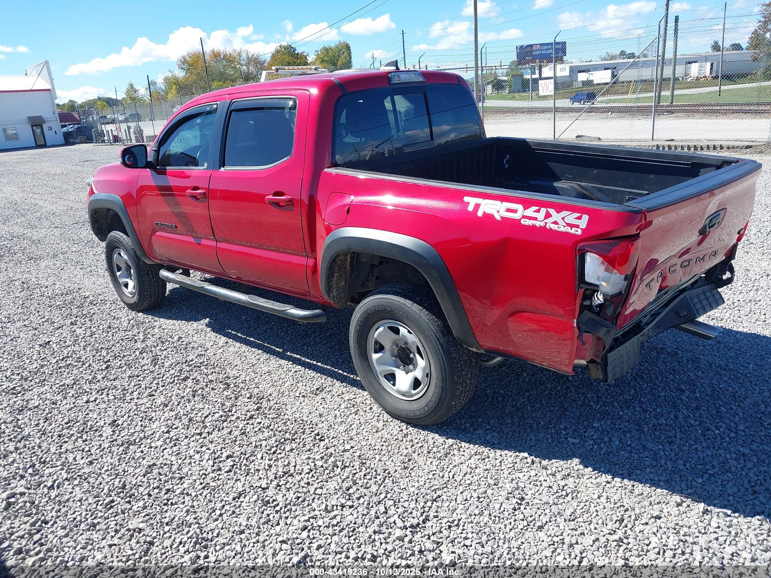 TOYOTA TACOMA image 3