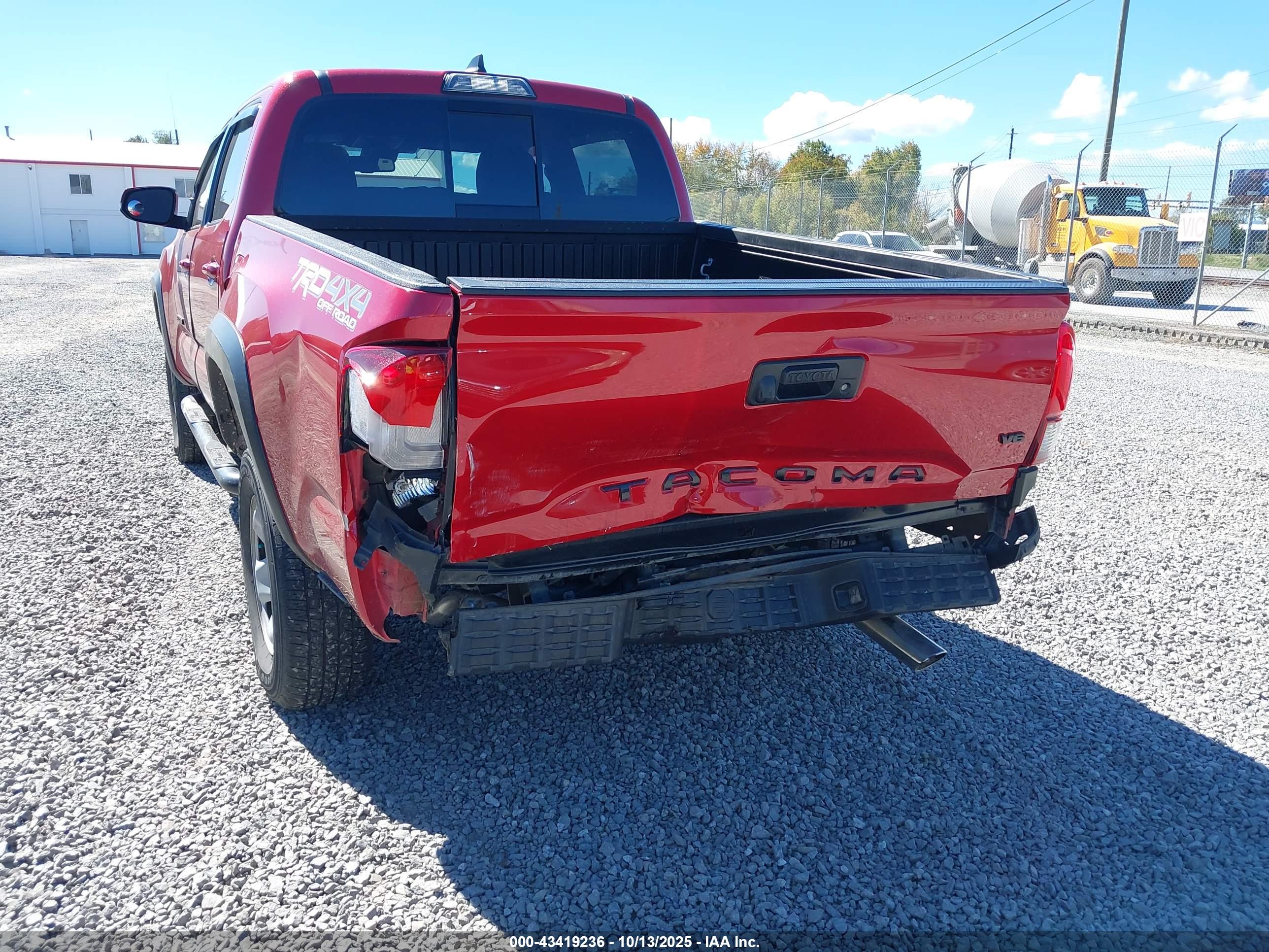 TOYOTA TACOMA image 6