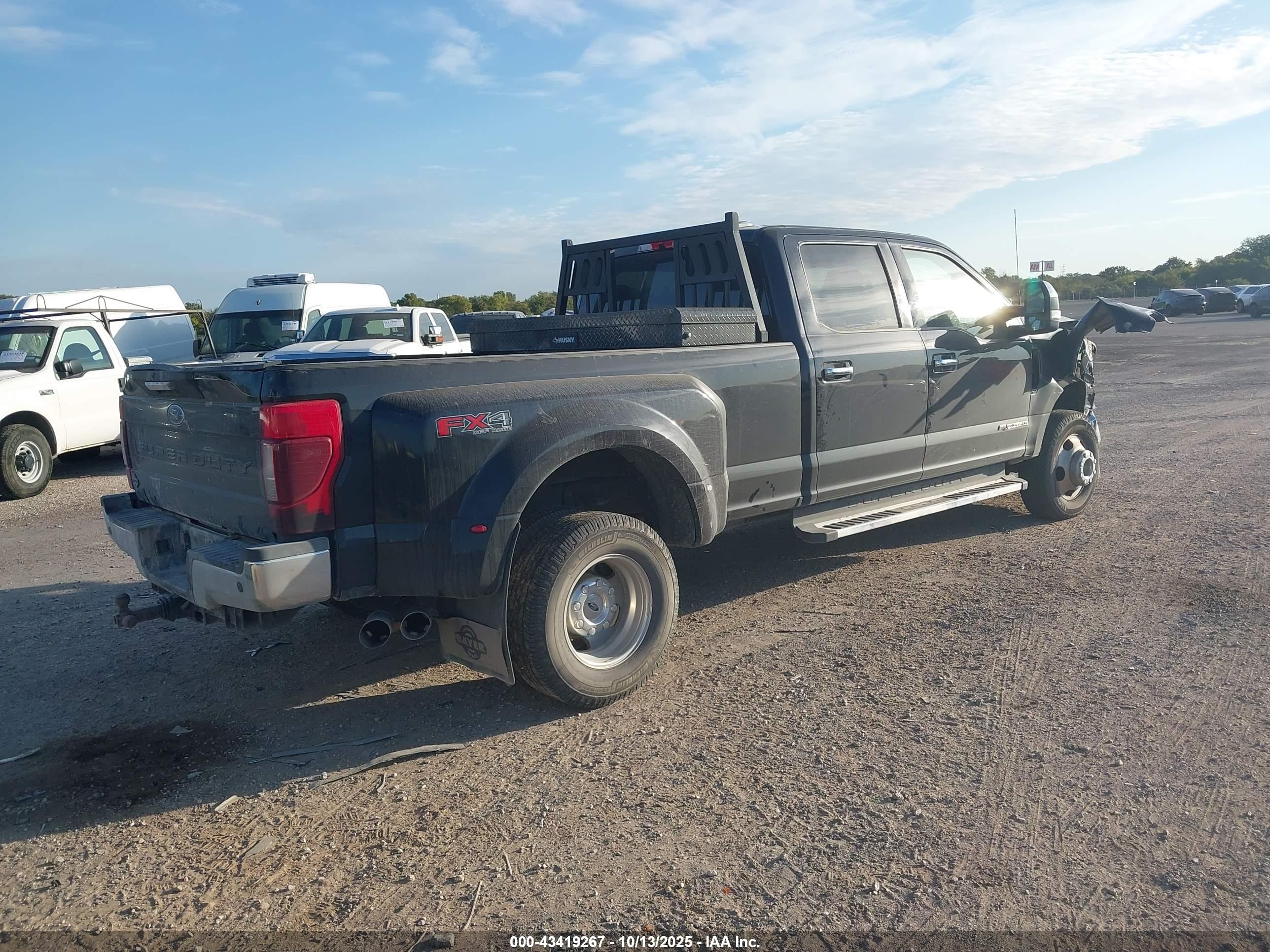 FORD F-350 image 4
