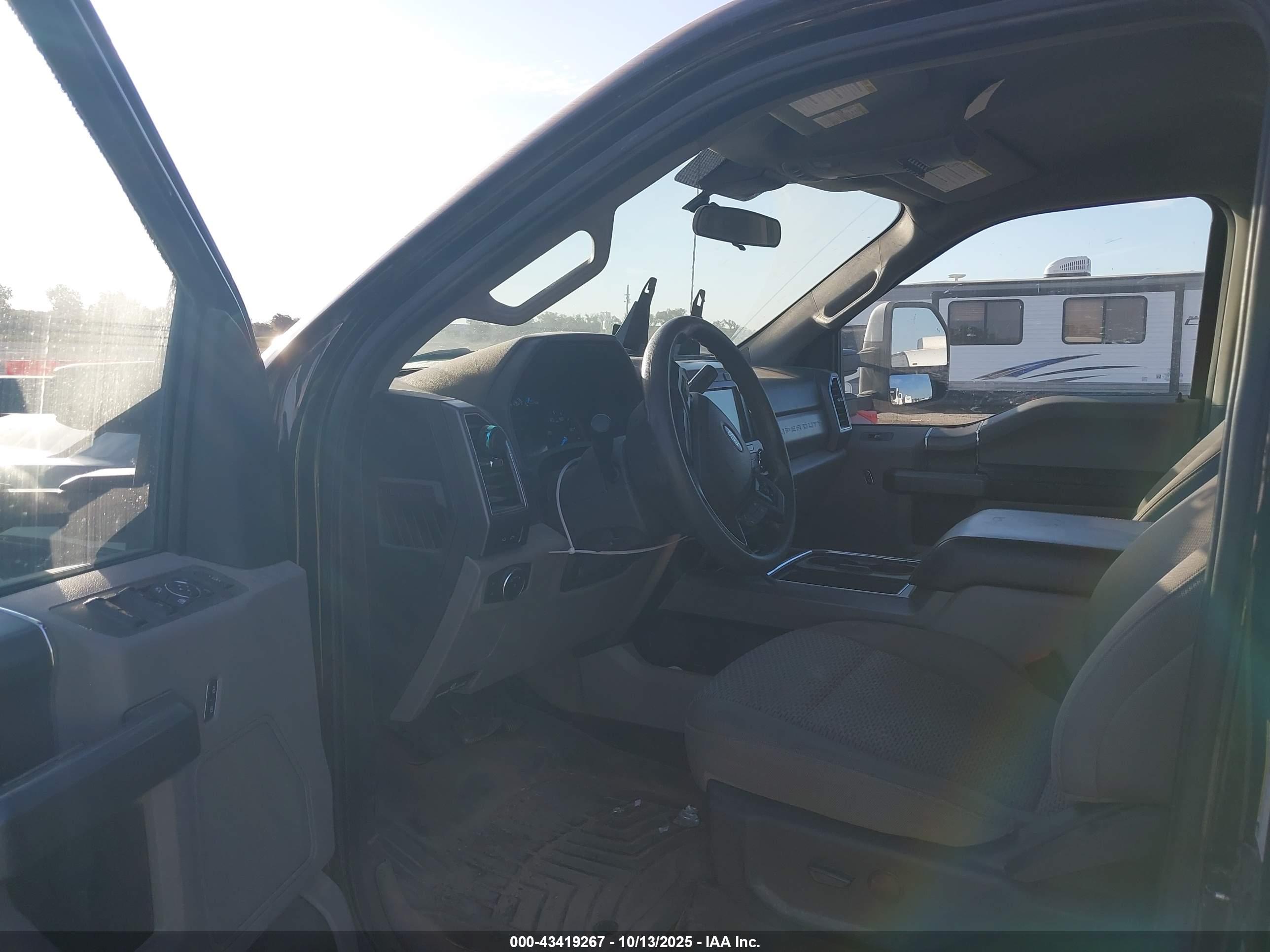 FORD F-350 image 7