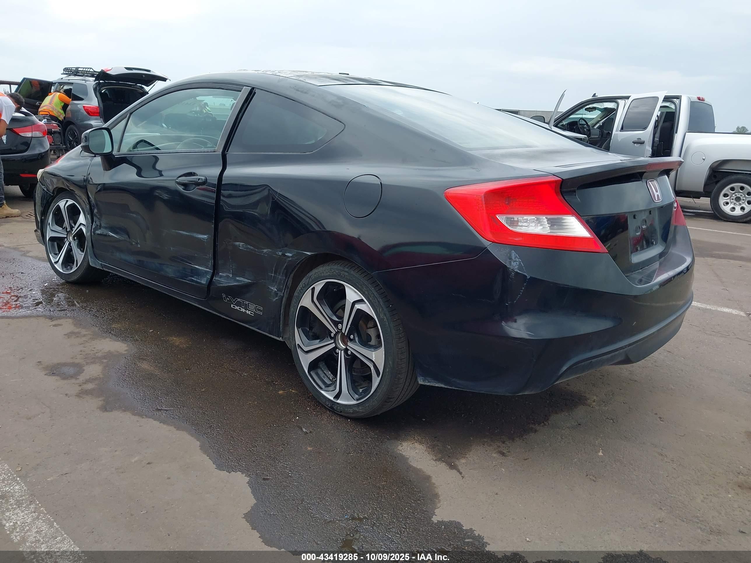 HONDA CIVIC image 3